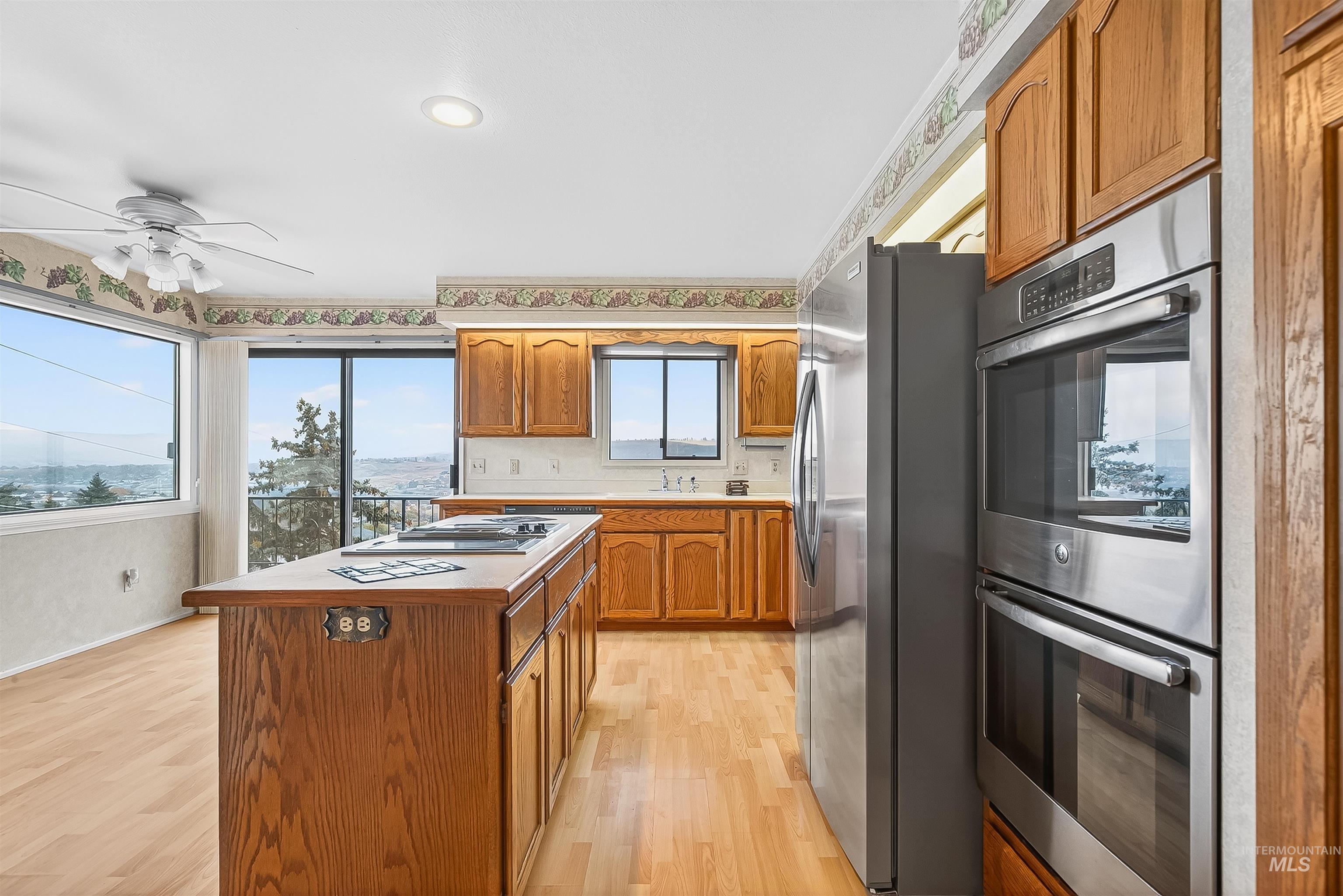 property viewer photo 13