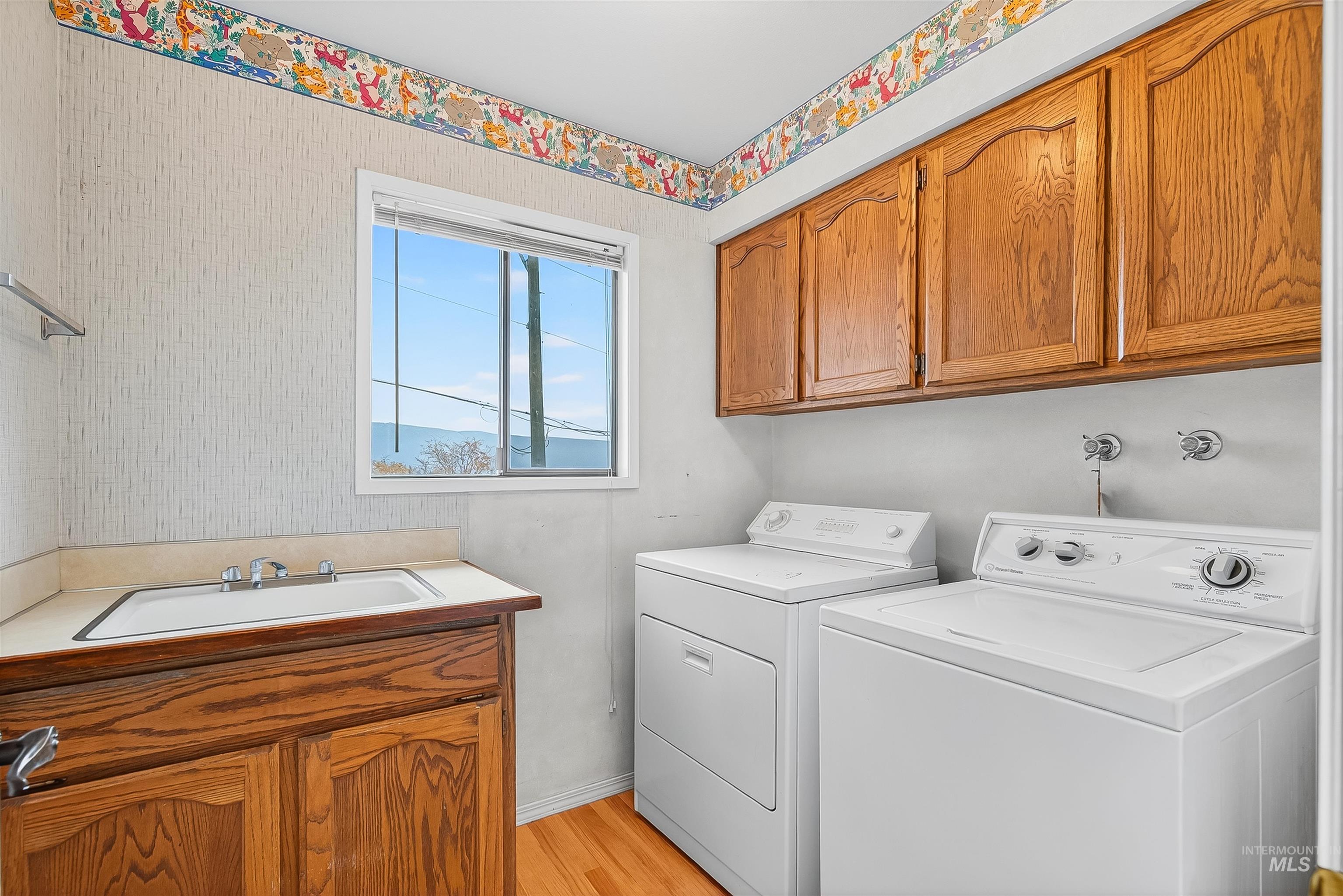 property viewer photo 16