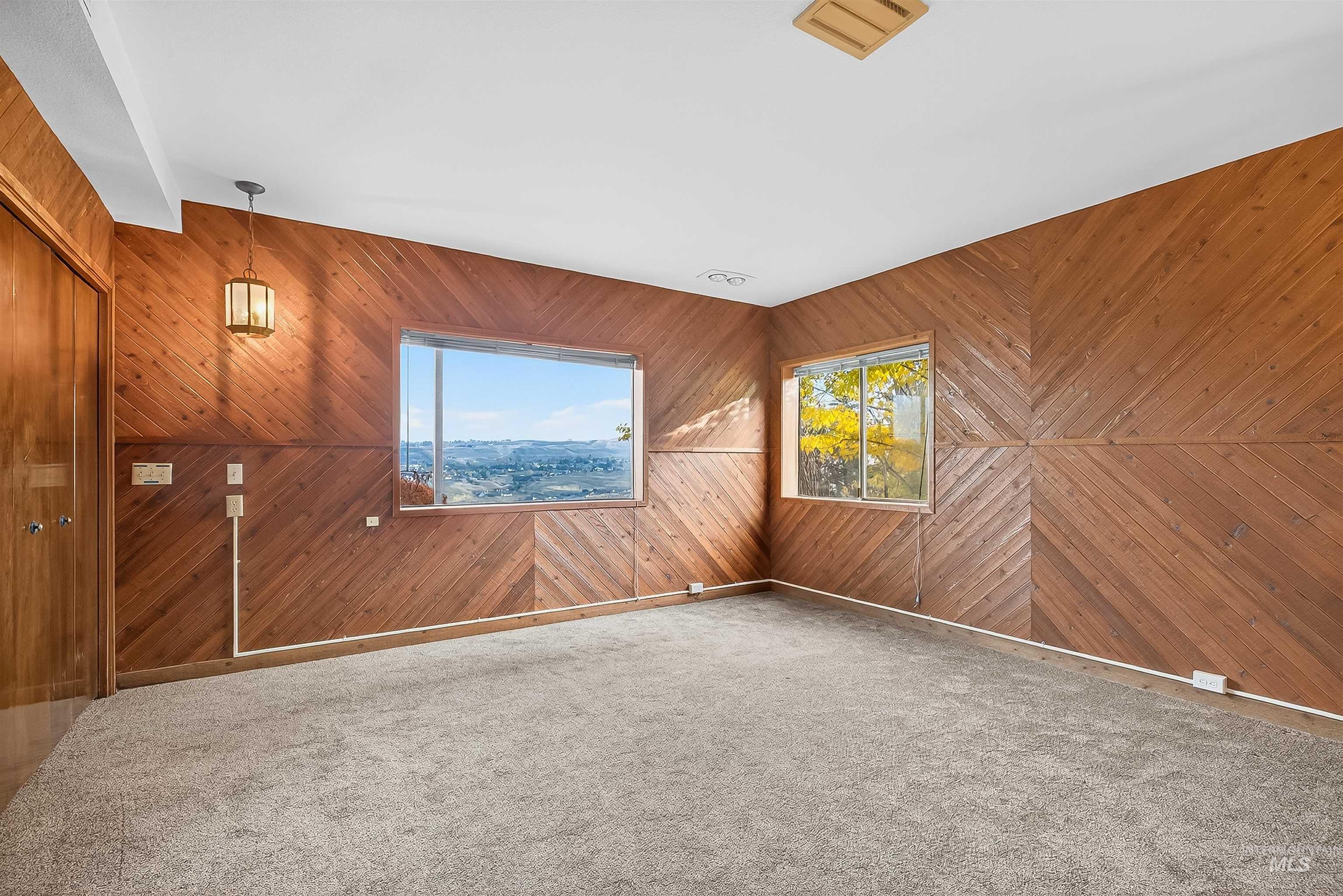 property viewer photo 36