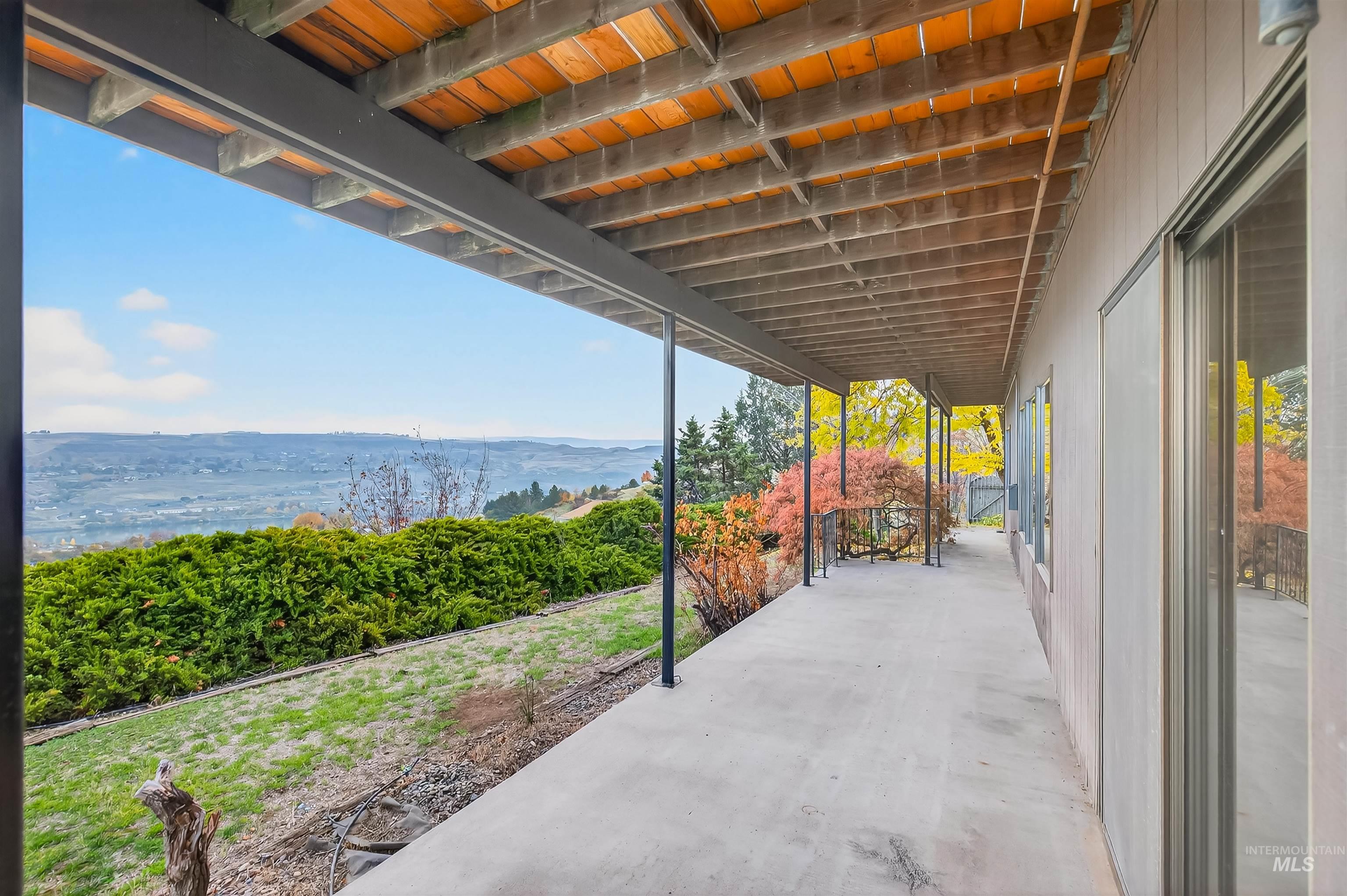 property viewer photo 42