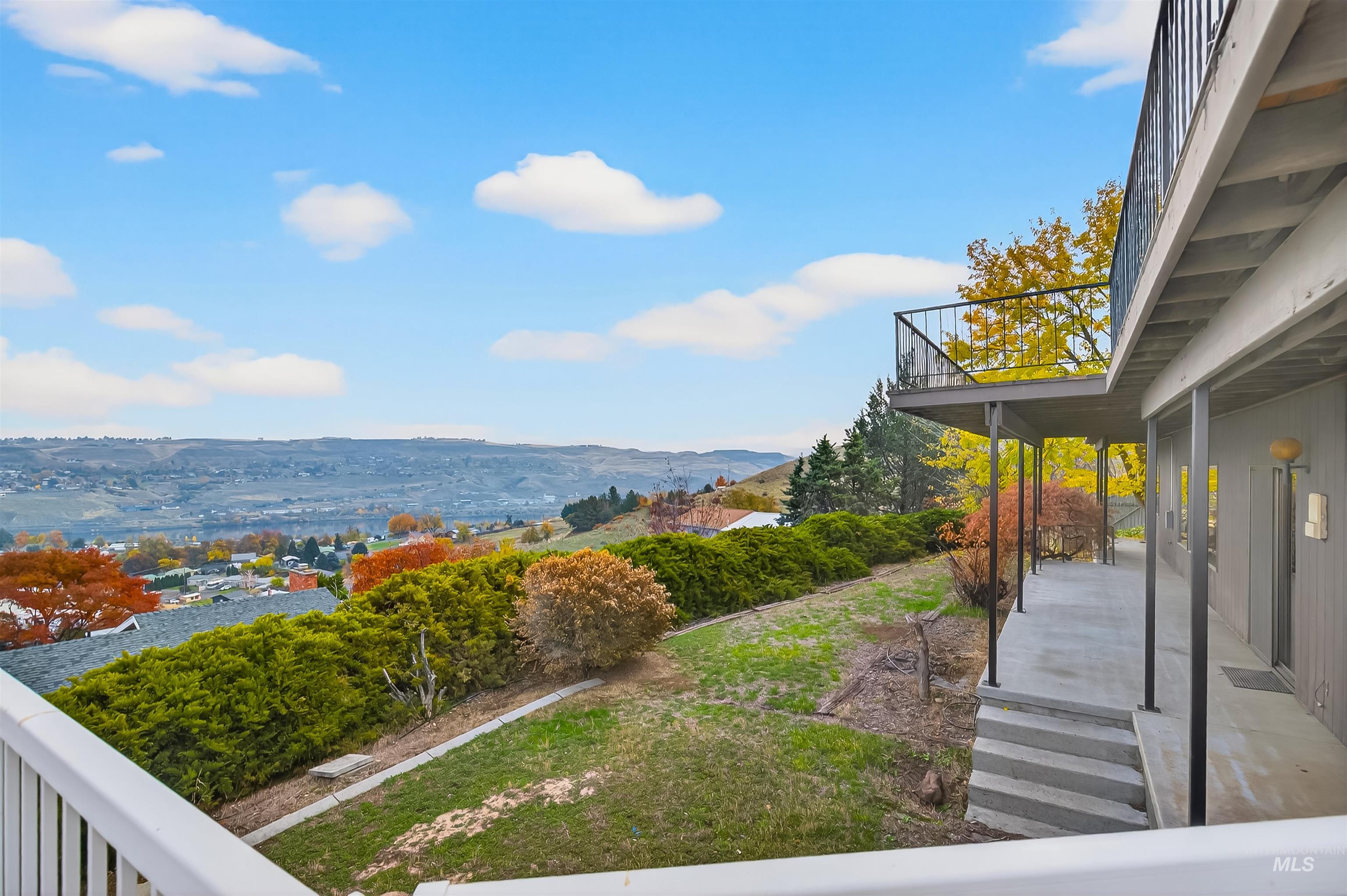 property viewer photo 45
