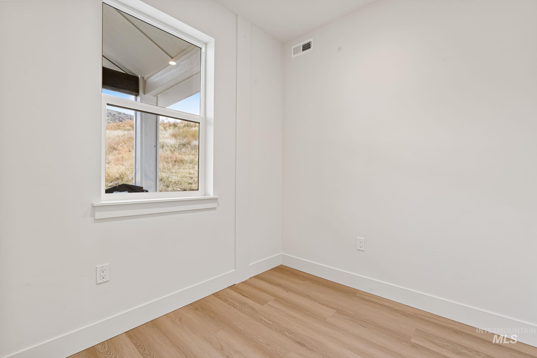 property viewer photo 29
