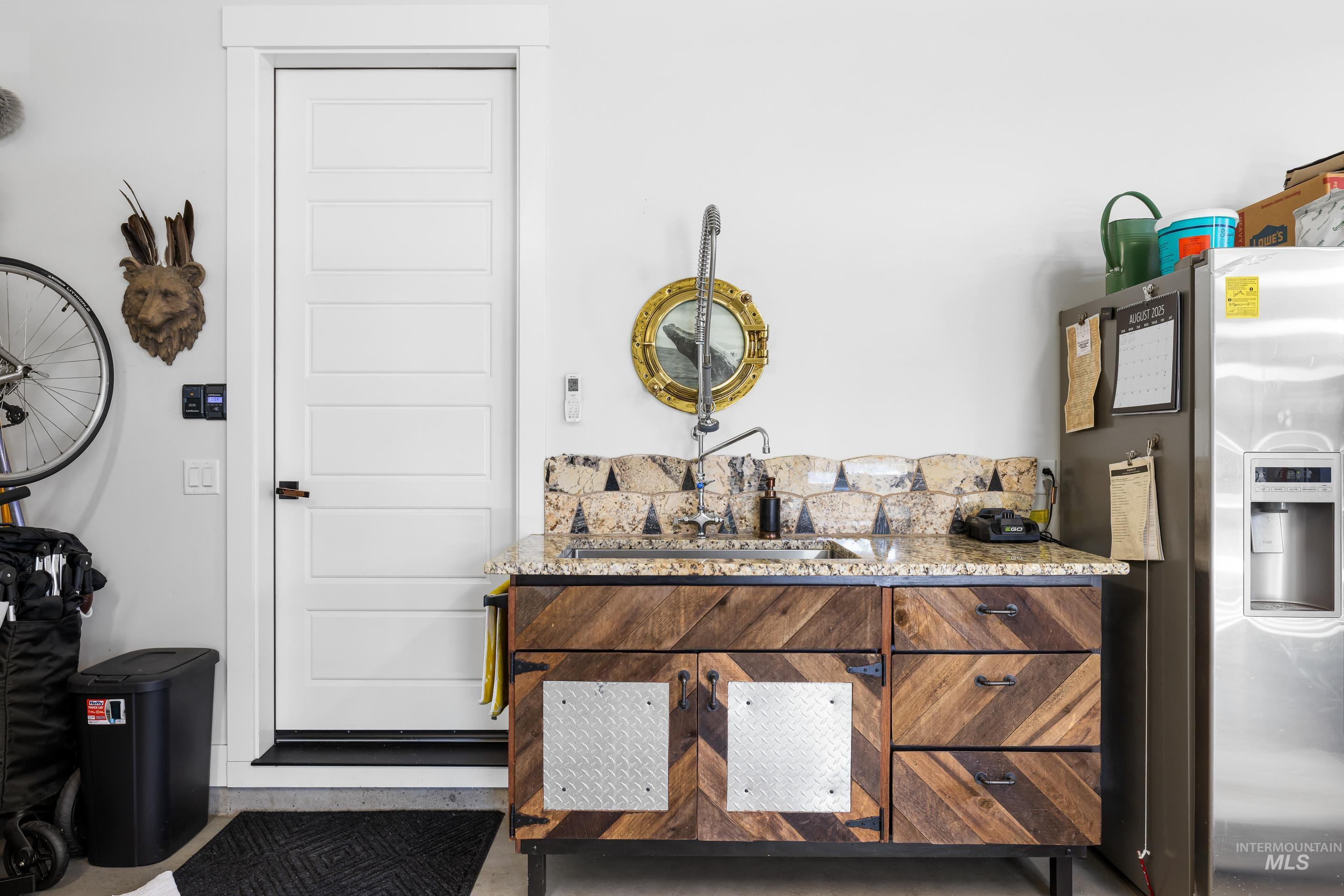 property viewer photo 24
