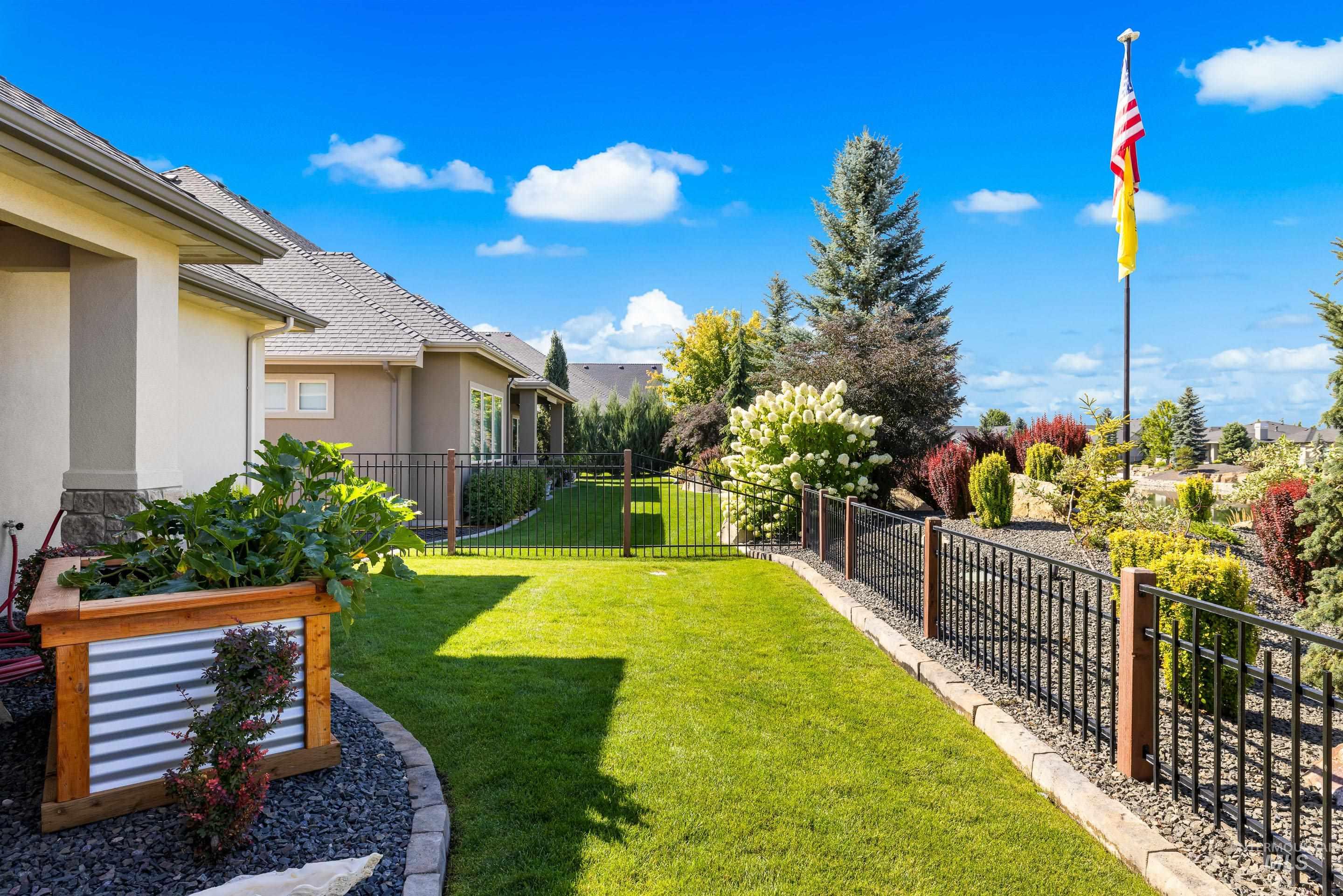 property viewer photo 44