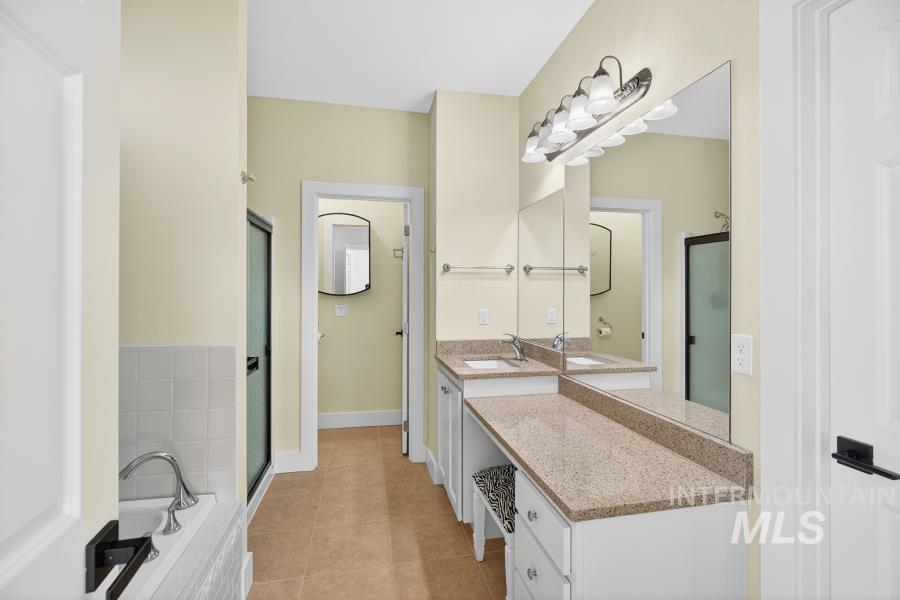 property viewer photo 16