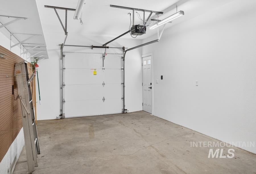 property viewer photo 27