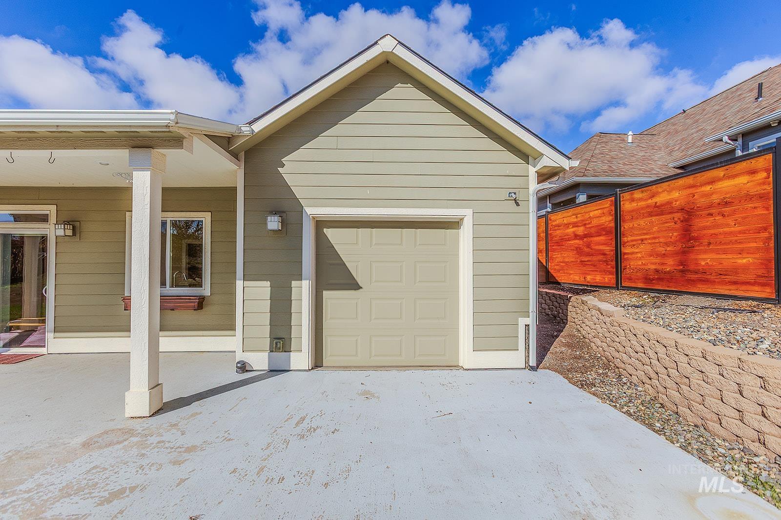 property viewer photo 33