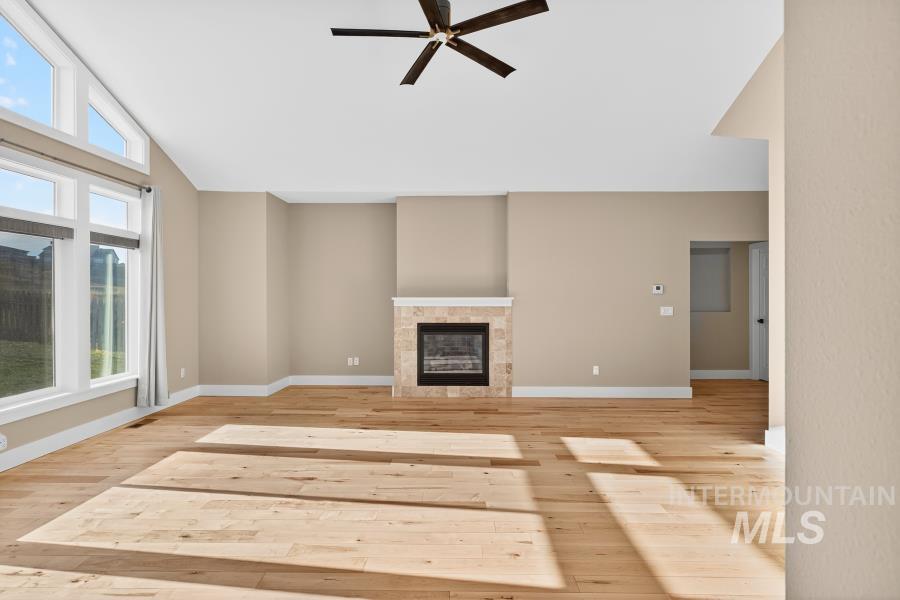 property viewer photo 4