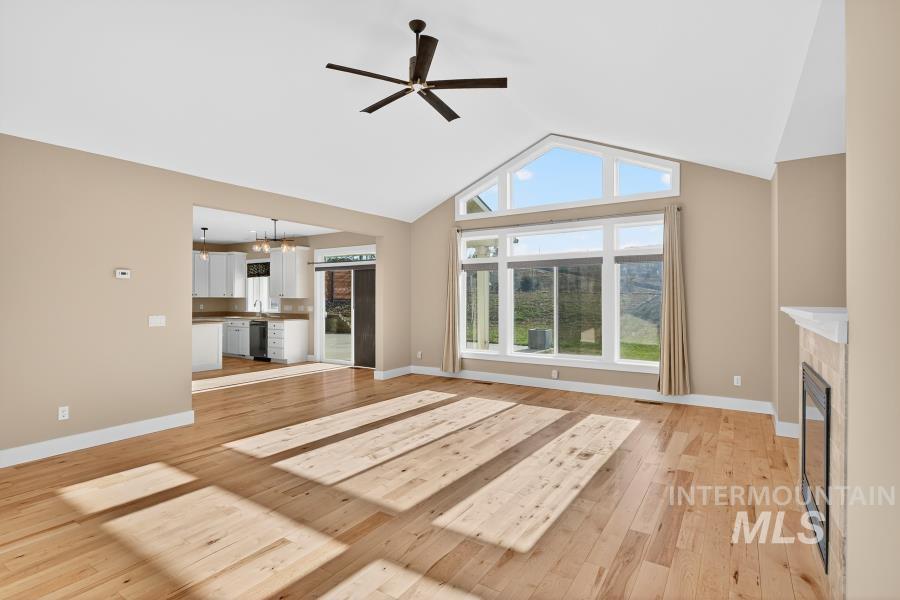 property viewer photo 5