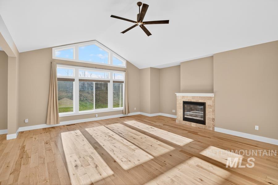 property viewer photo 7