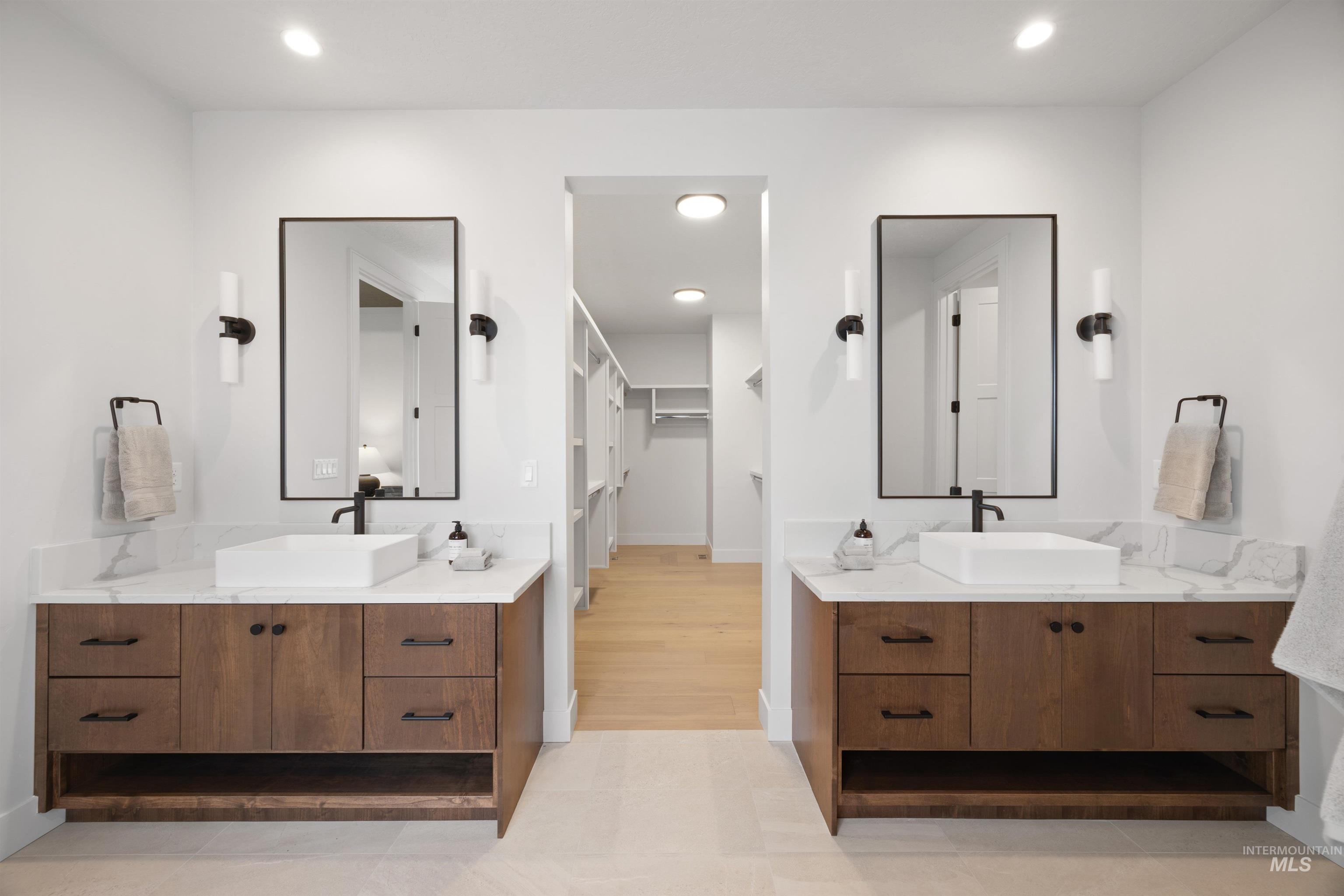 property viewer photo 24