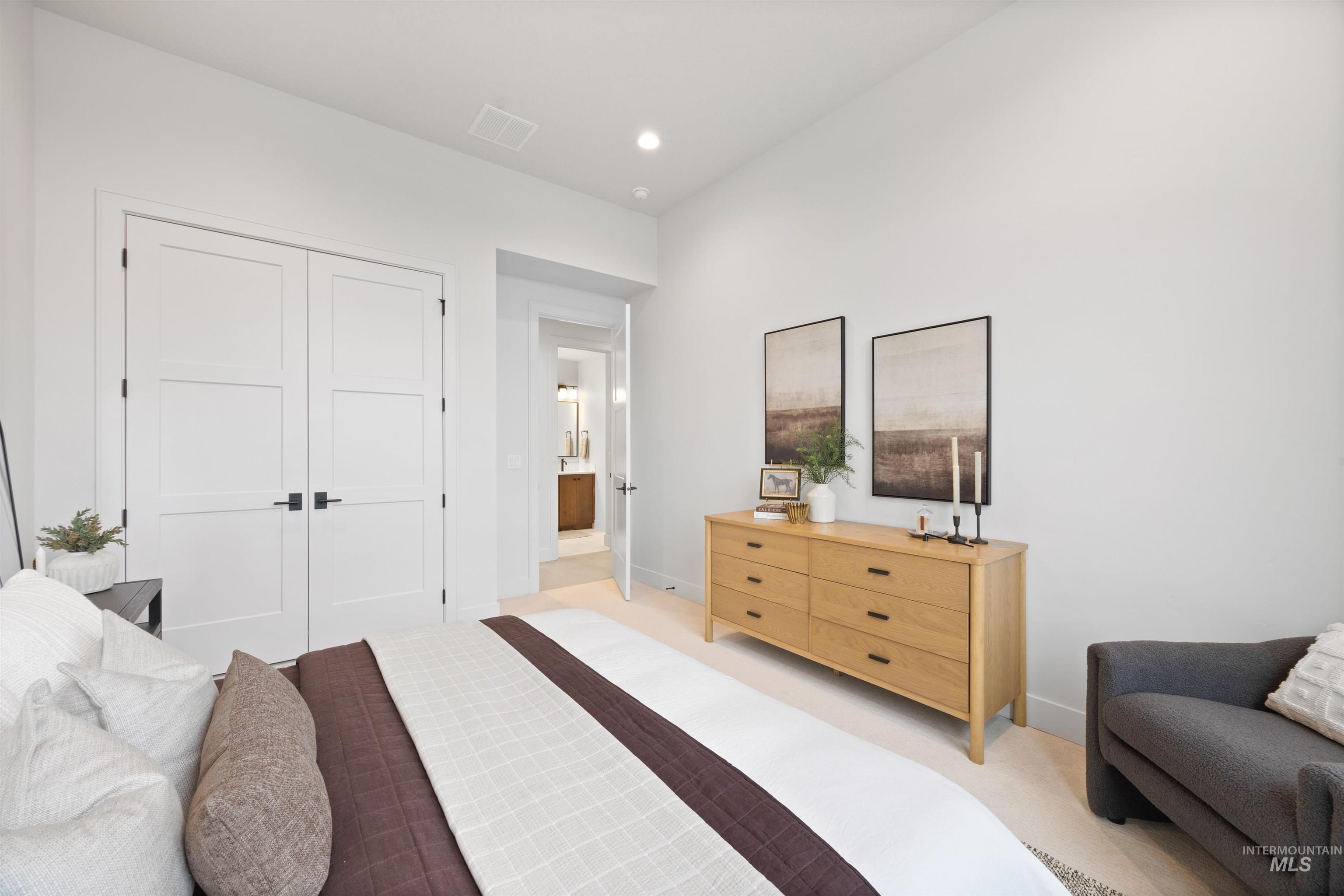 property viewer photo 33