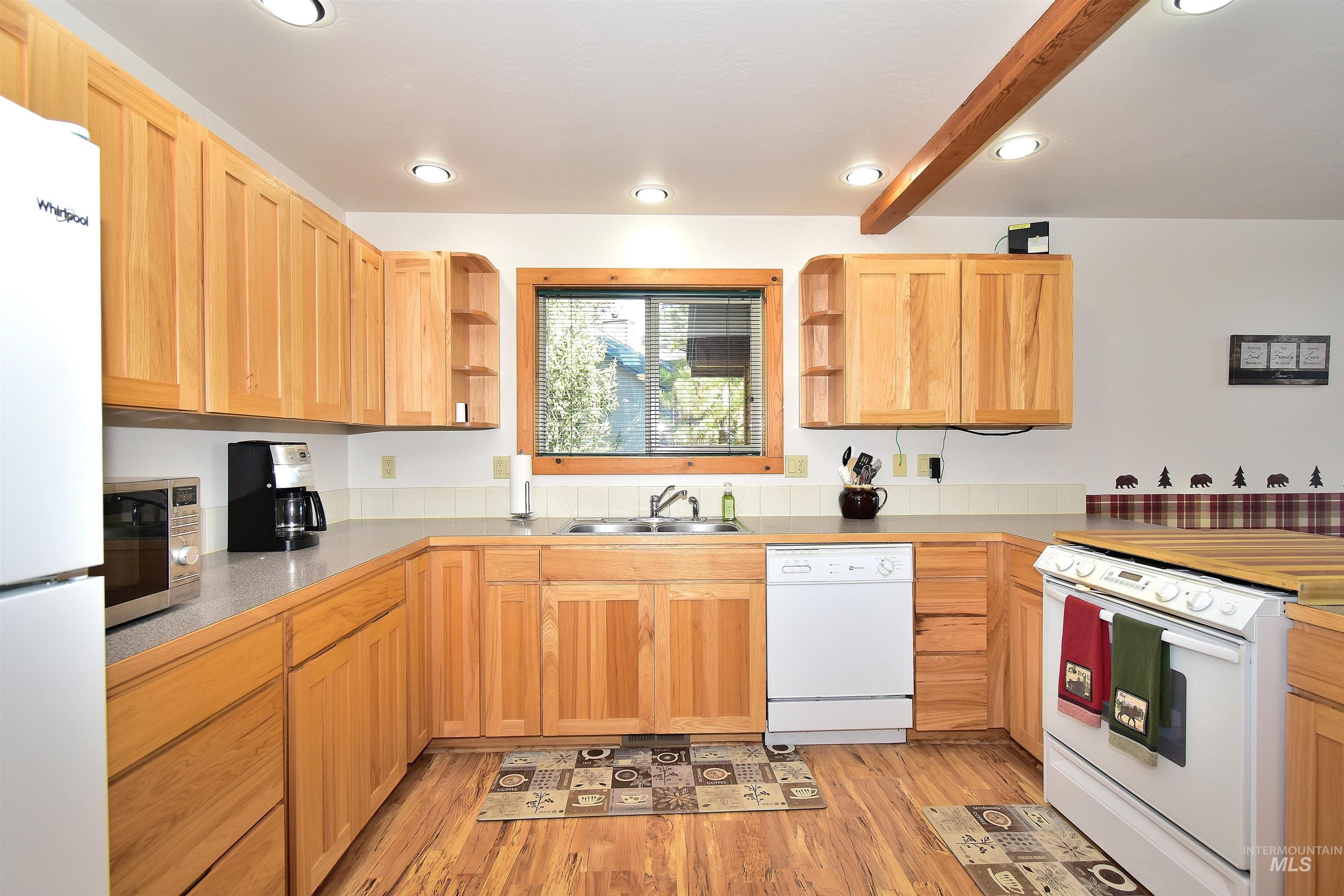 property viewer photo 16