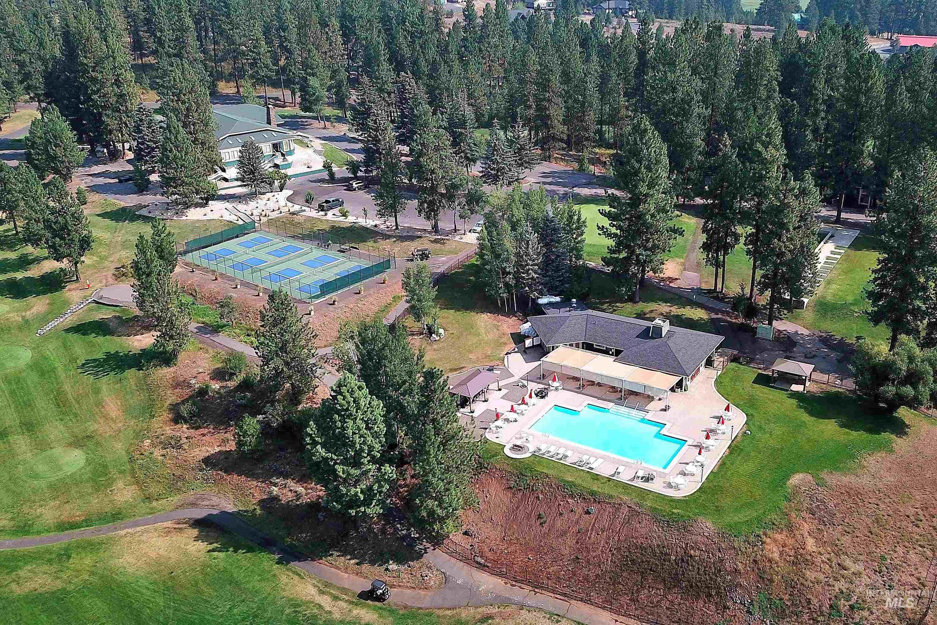 property viewer photo 35