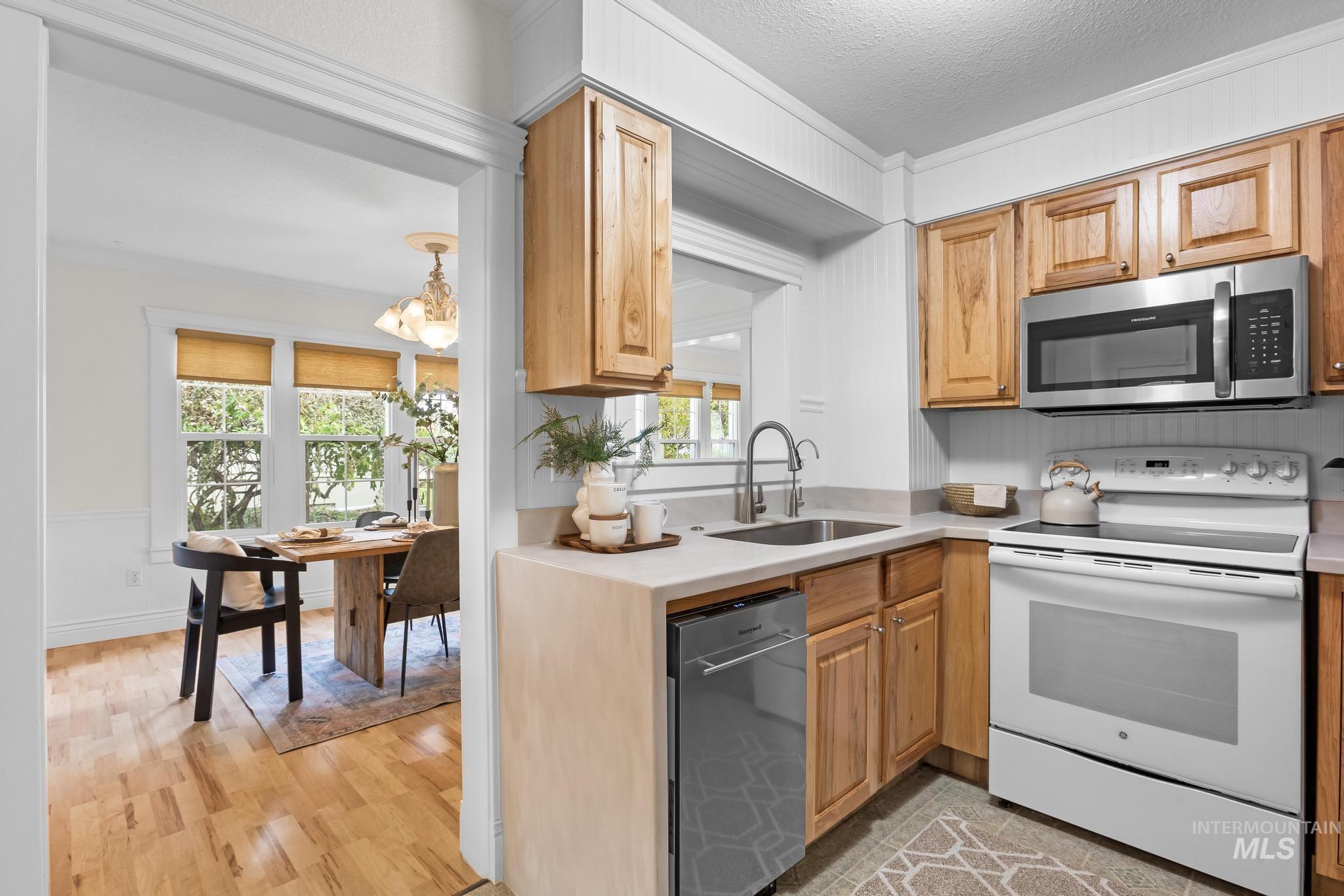 property viewer photo 12