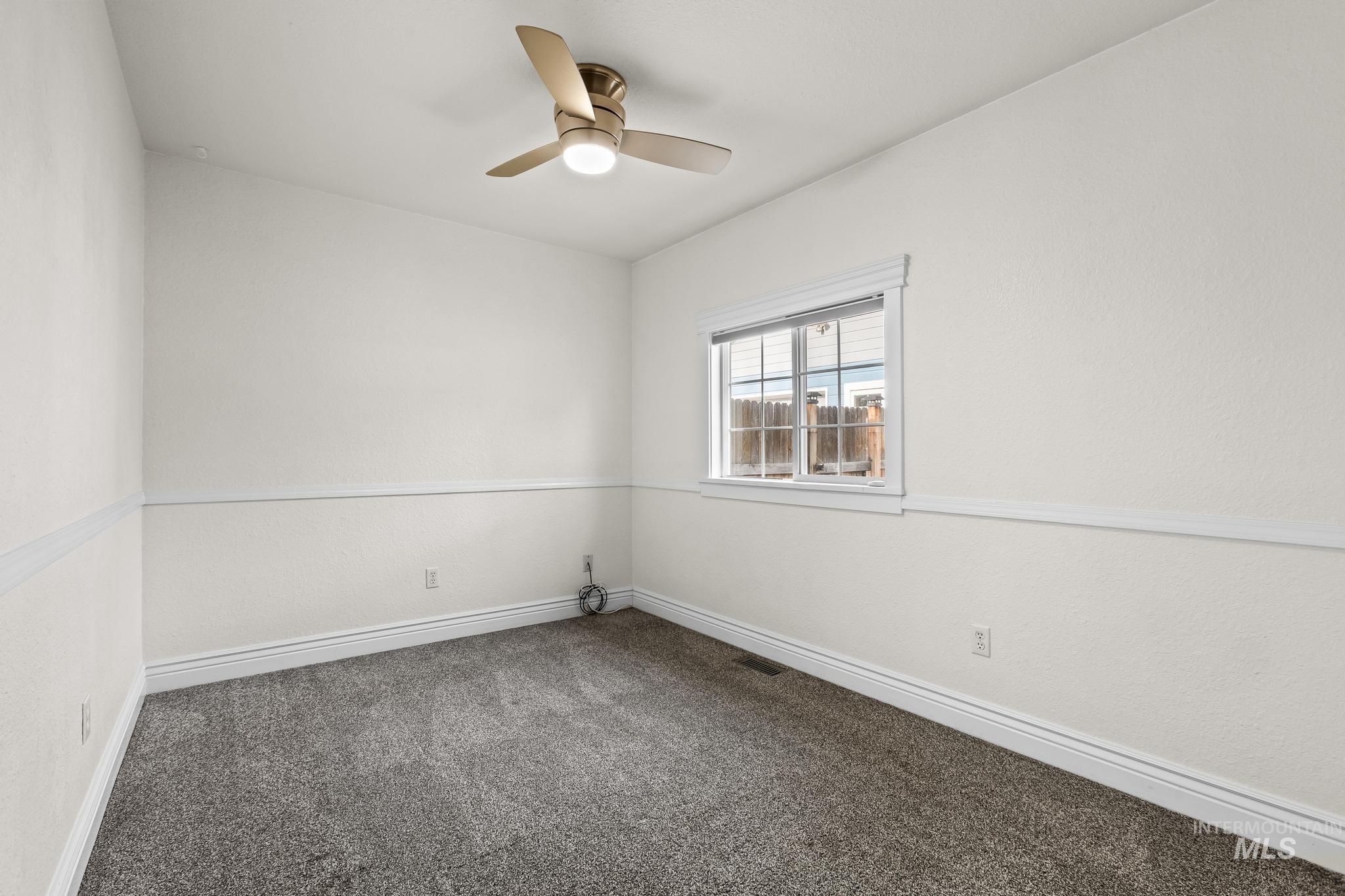 property viewer photo 18