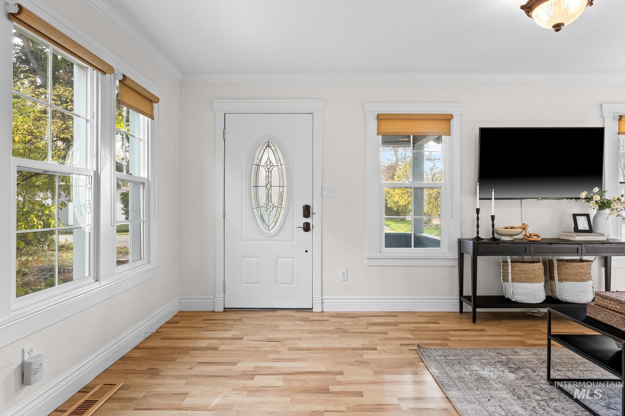 property viewer photo 2