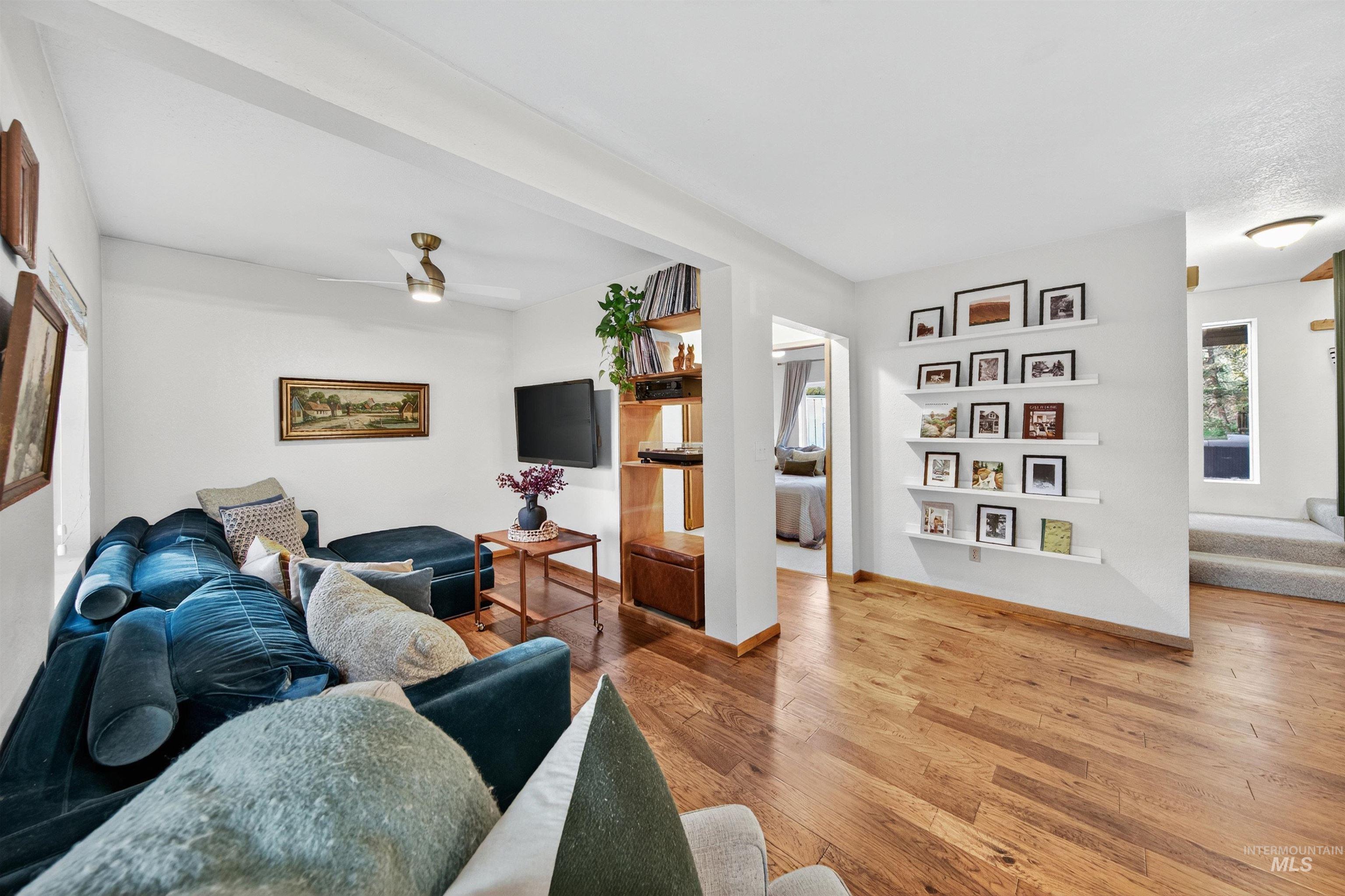 property viewer photo 14