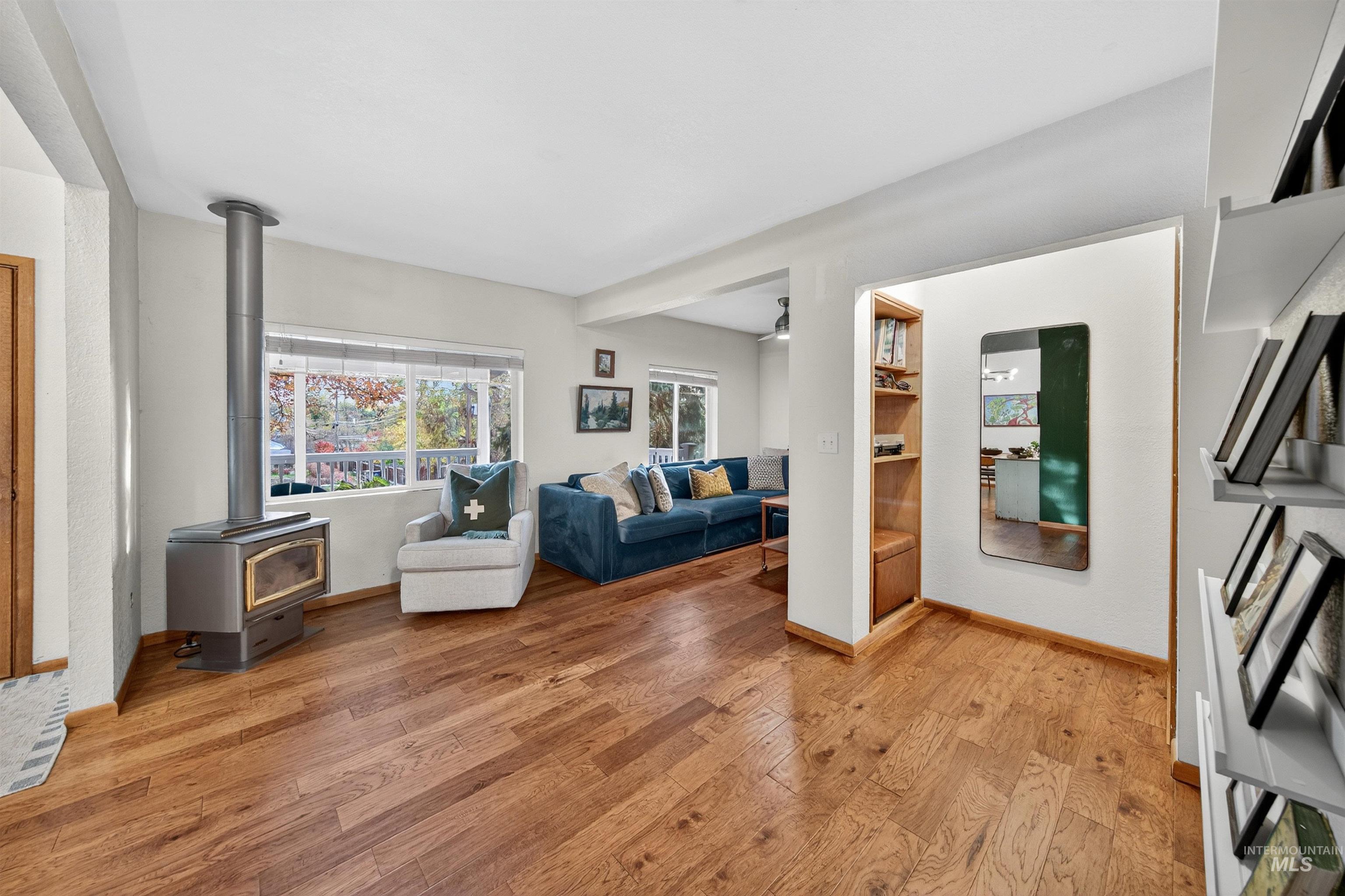 property viewer photo 18