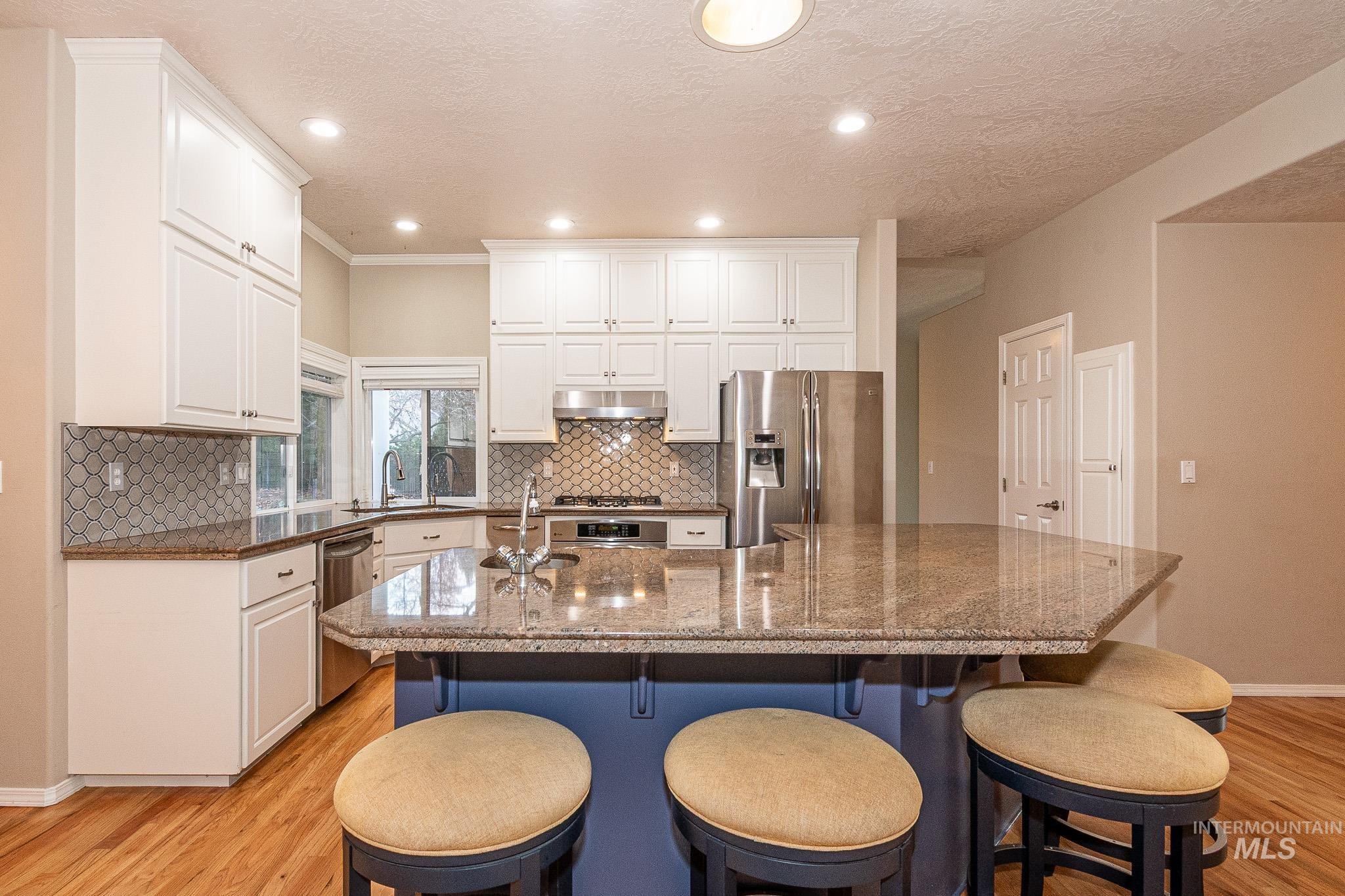 property viewer photo 19