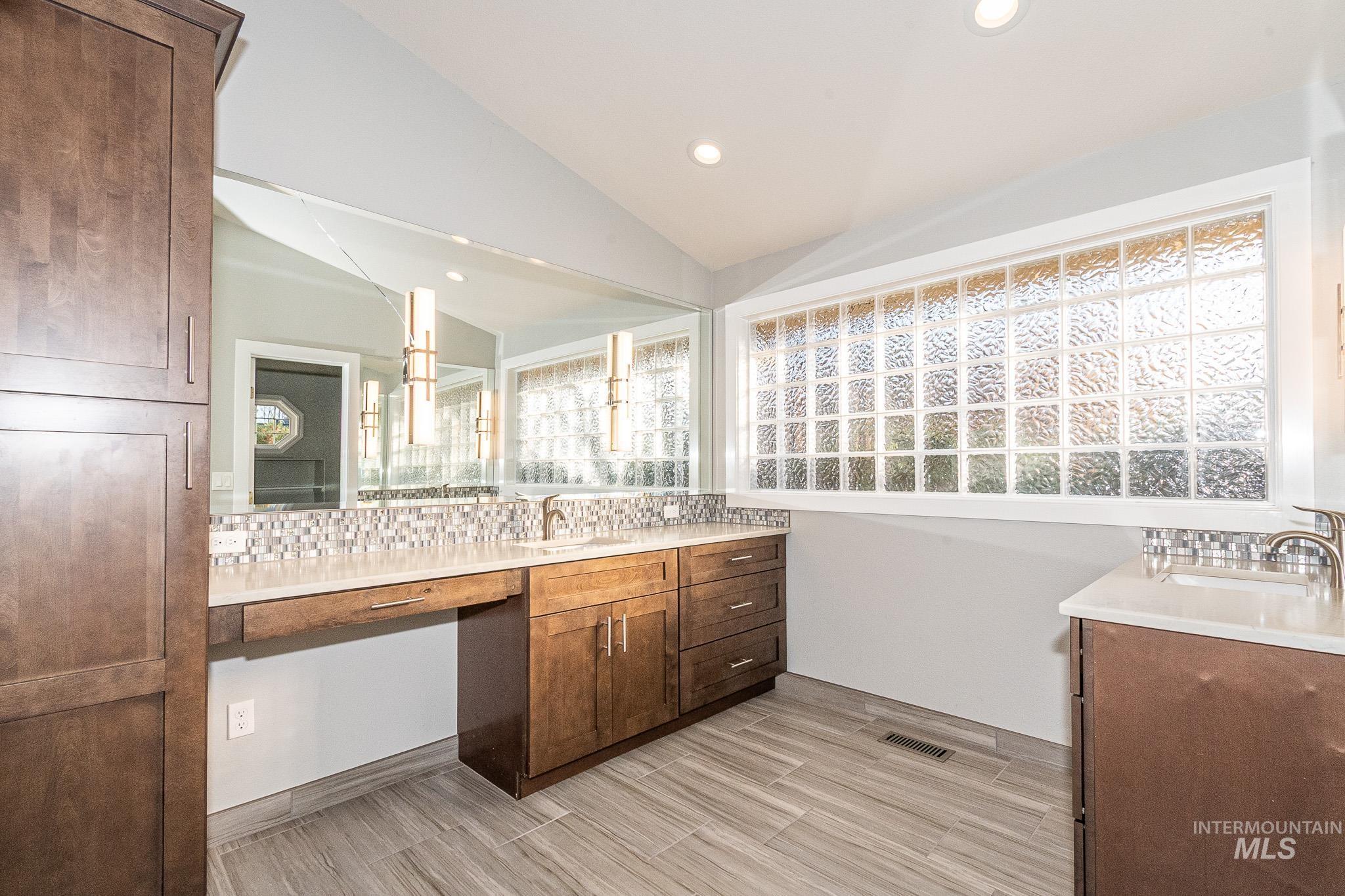 property viewer photo 29