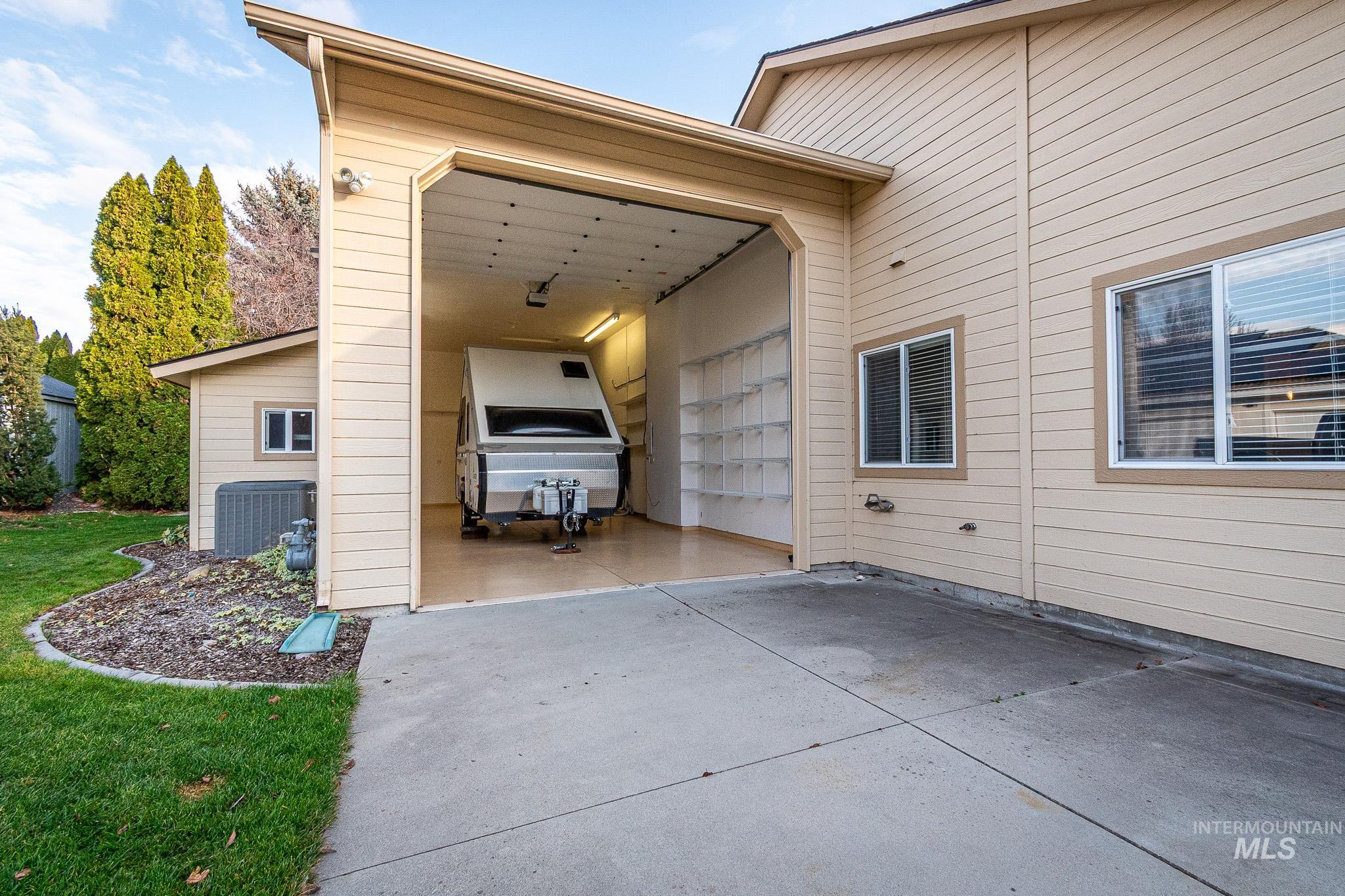 property viewer photo 3