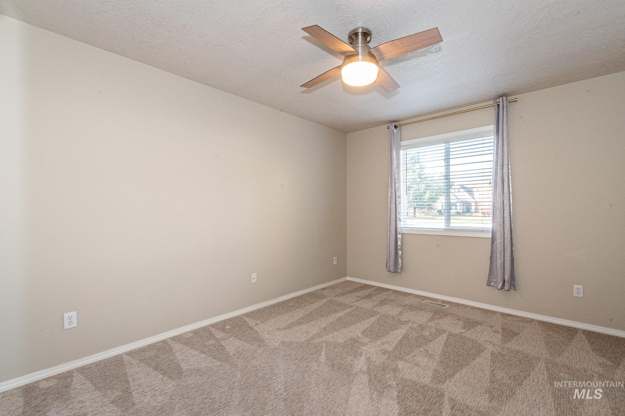 property viewer photo 37
