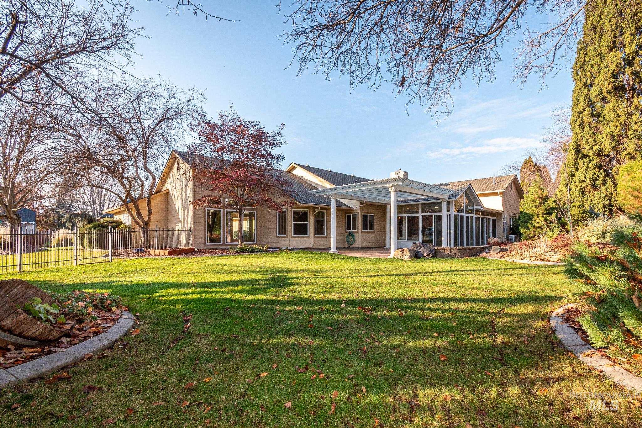property viewer photo 42