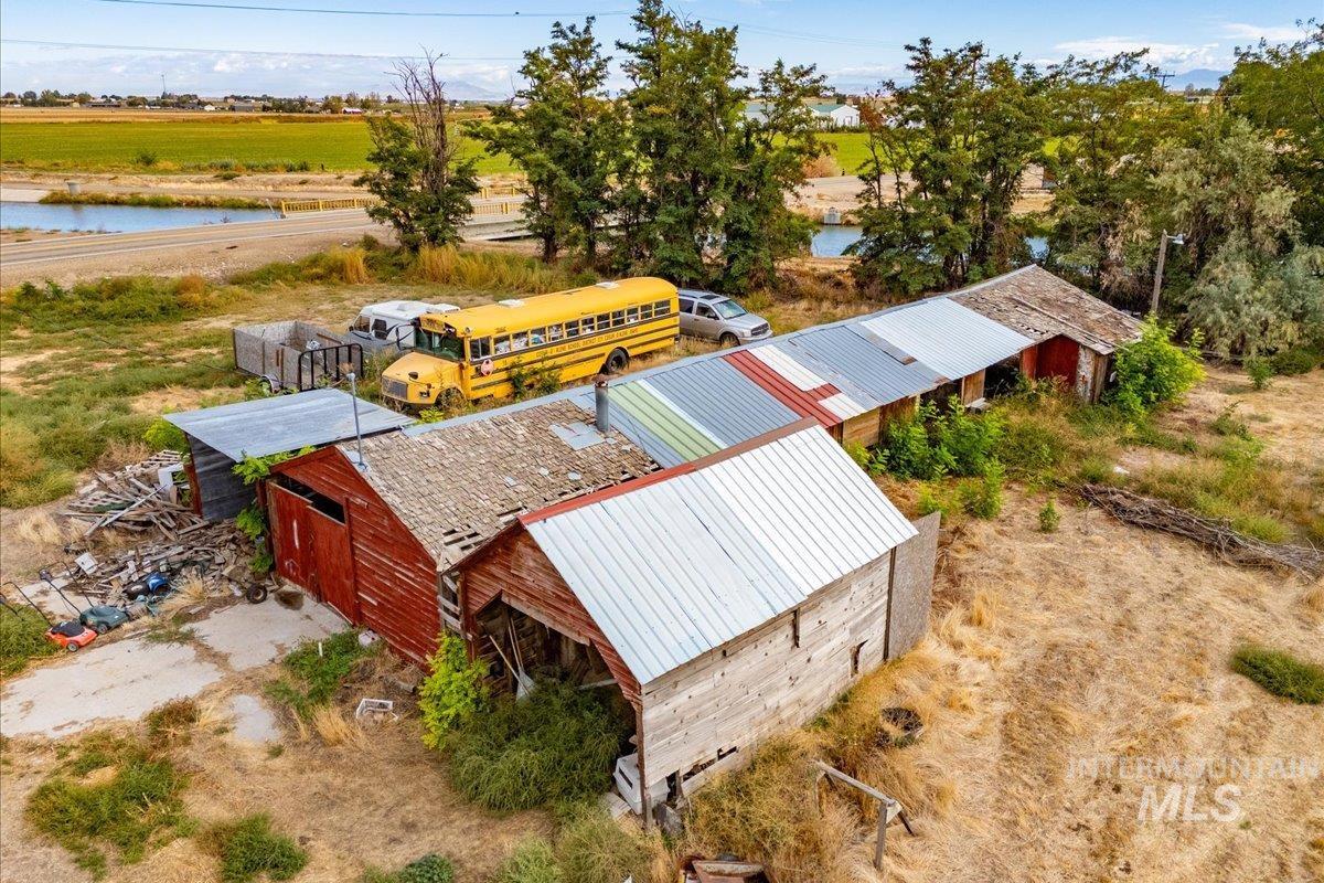 main property photo 12