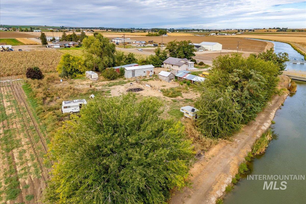 main property photo 13