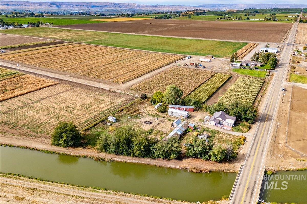 main property photo 8