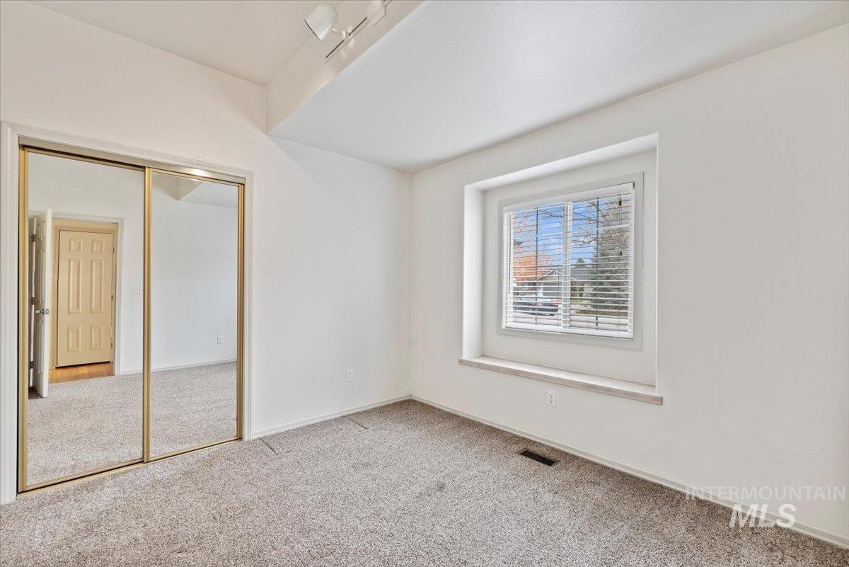 property viewer photo 15