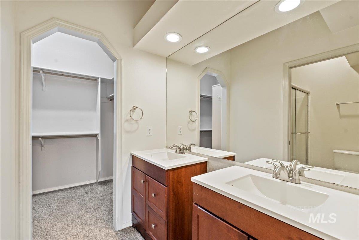 property viewer photo 20