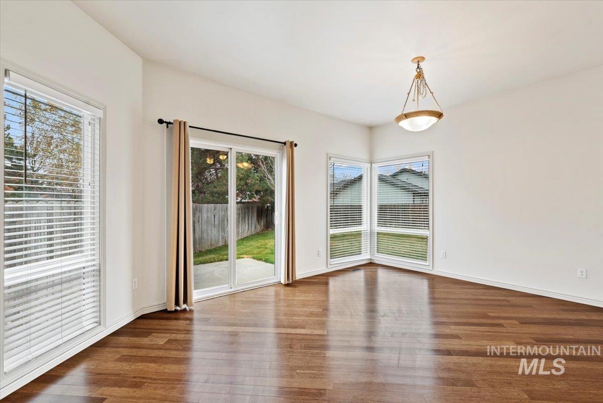 property viewer photo 7