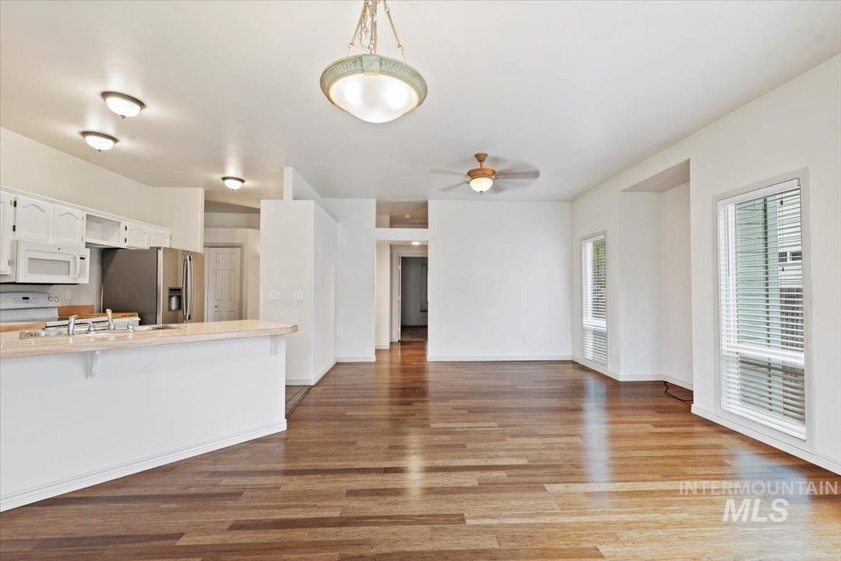 property viewer photo 8