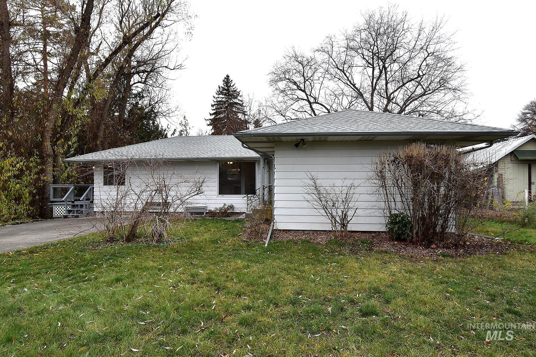 main property photo 39