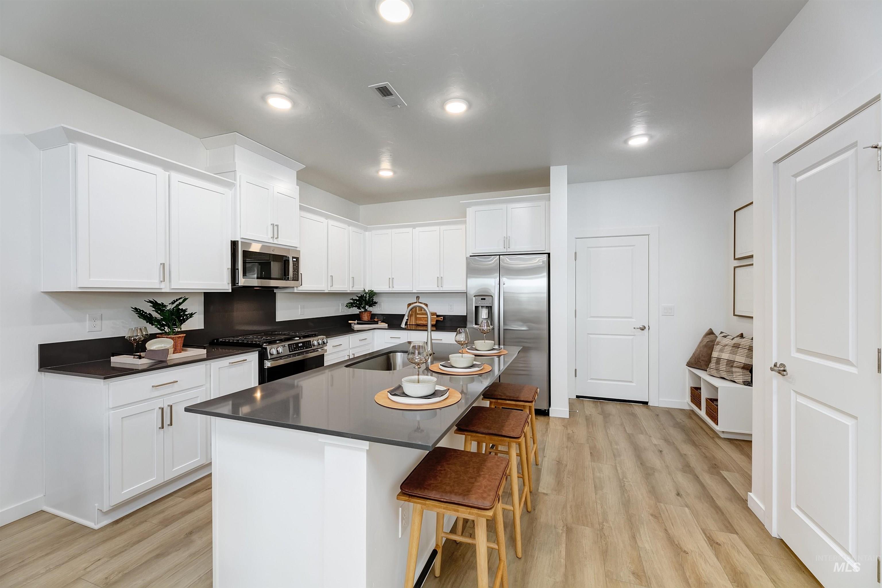 property viewer photo 10