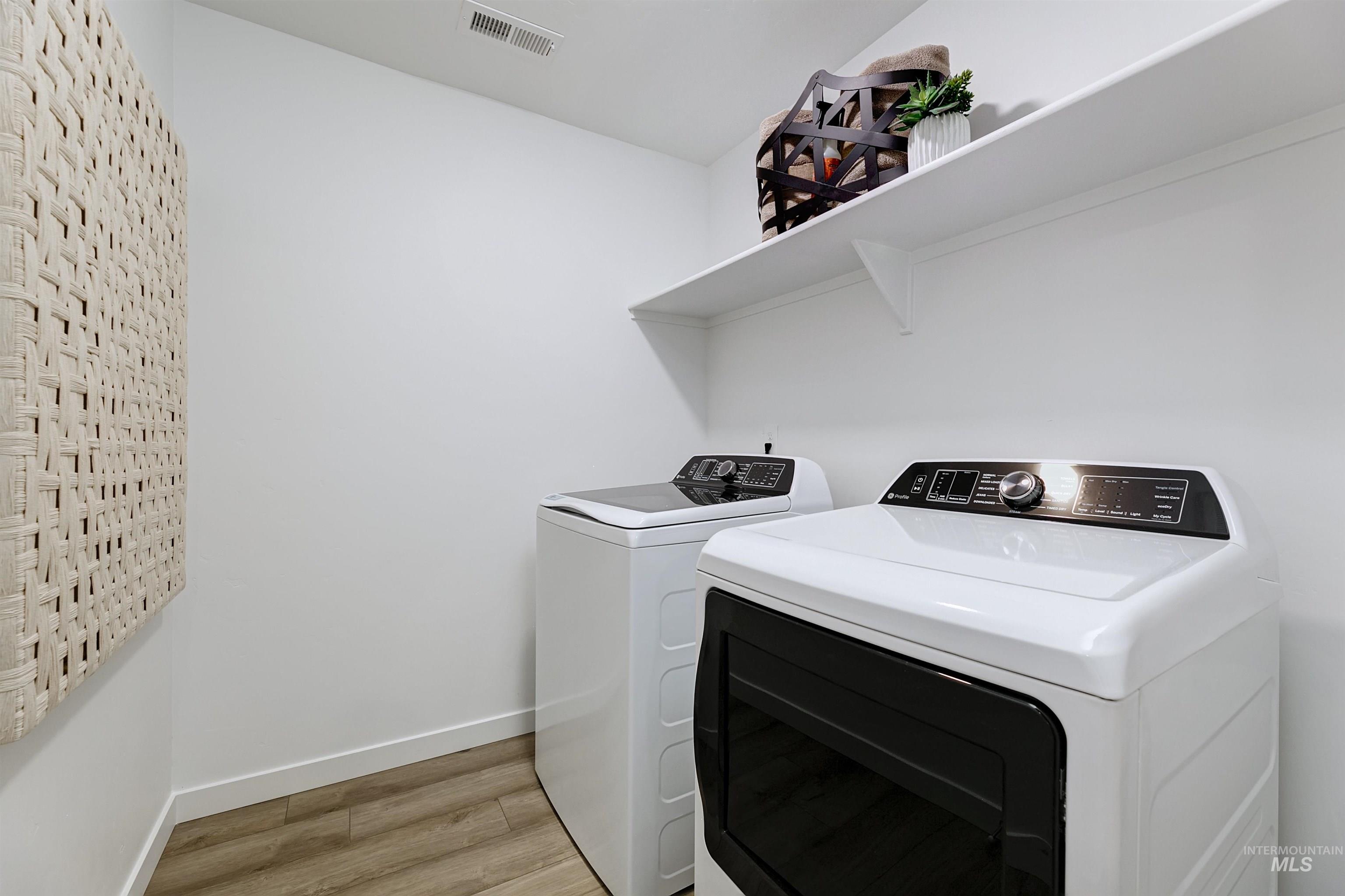 property viewer photo 13