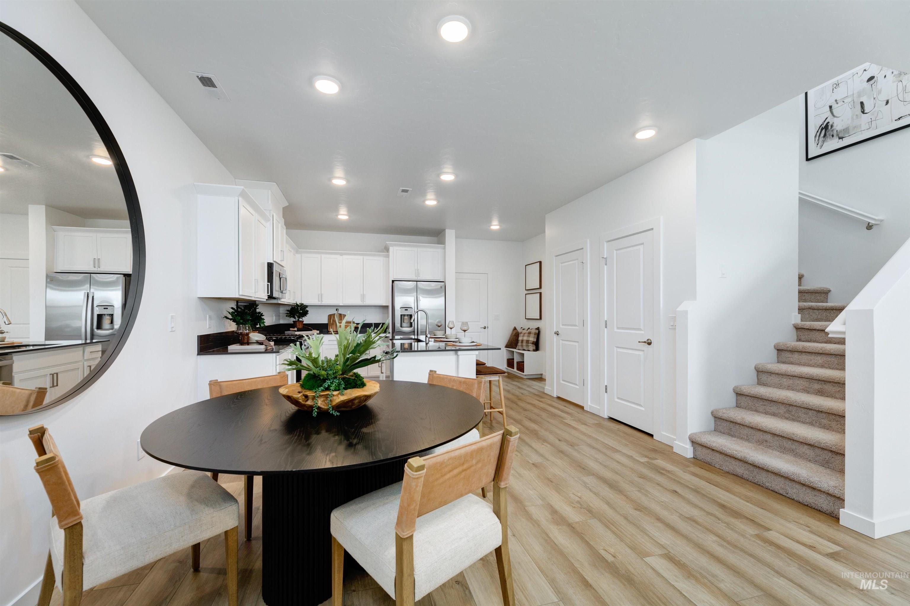 property viewer photo 3