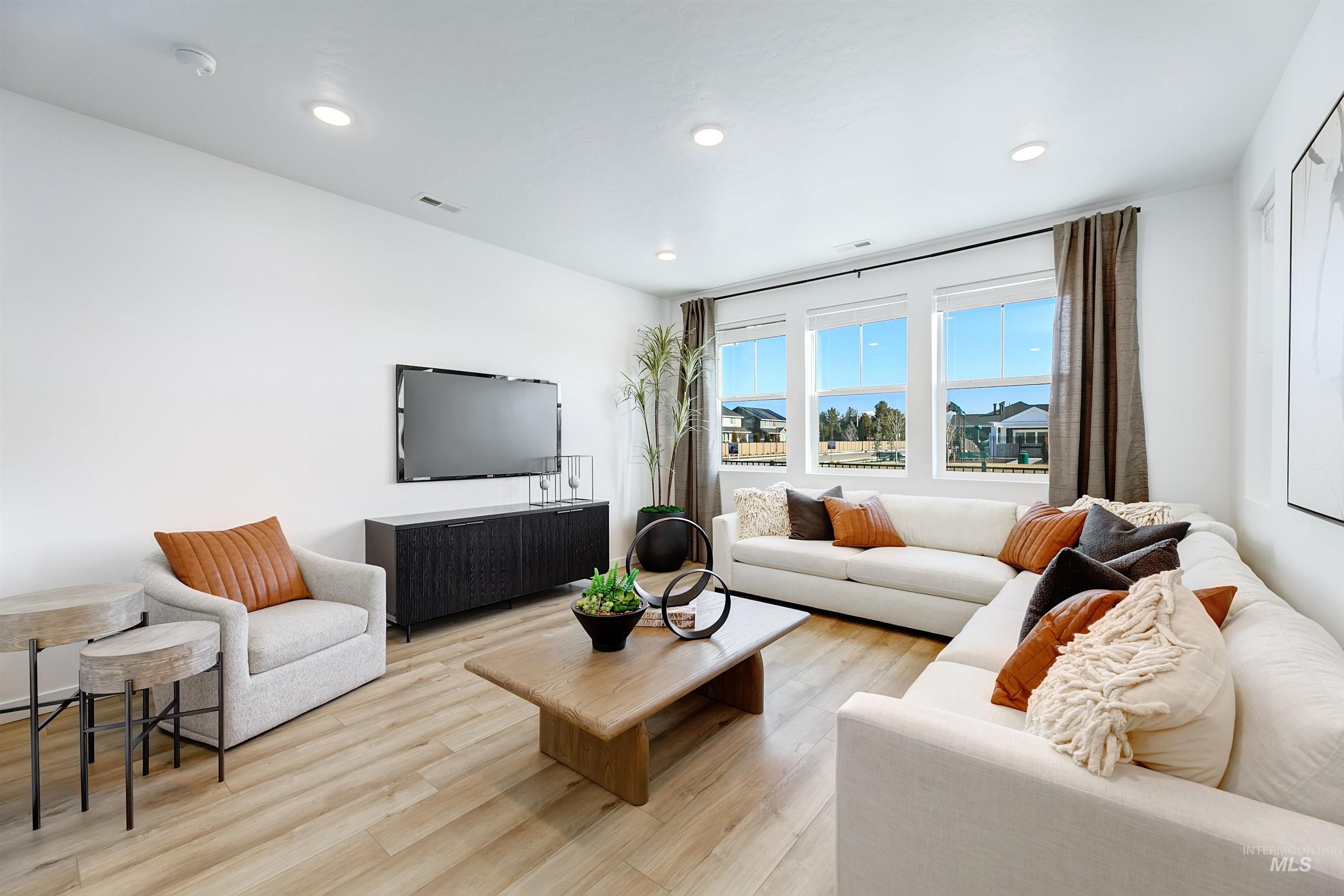 property viewer photo 6
