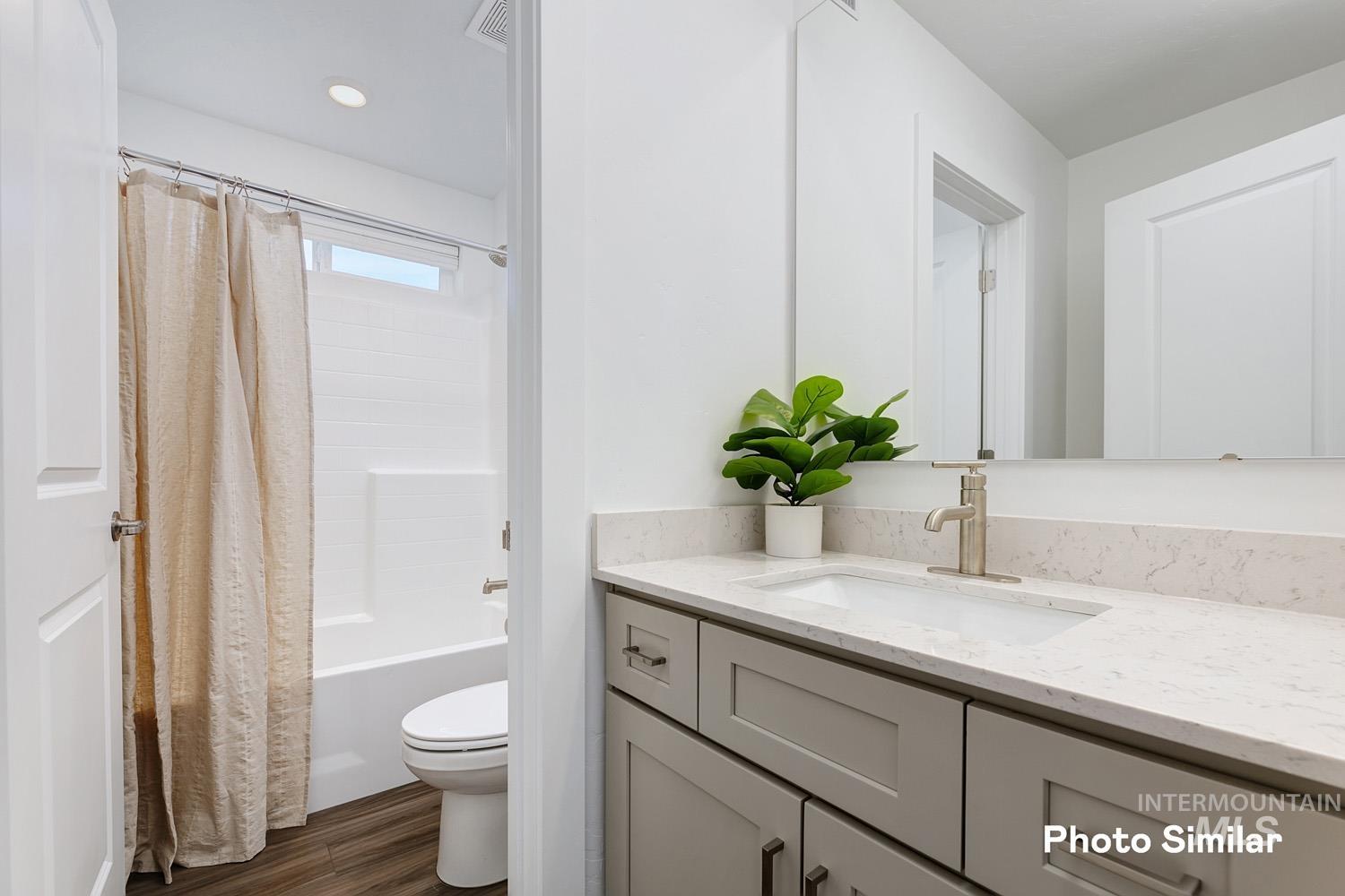property viewer photo 22