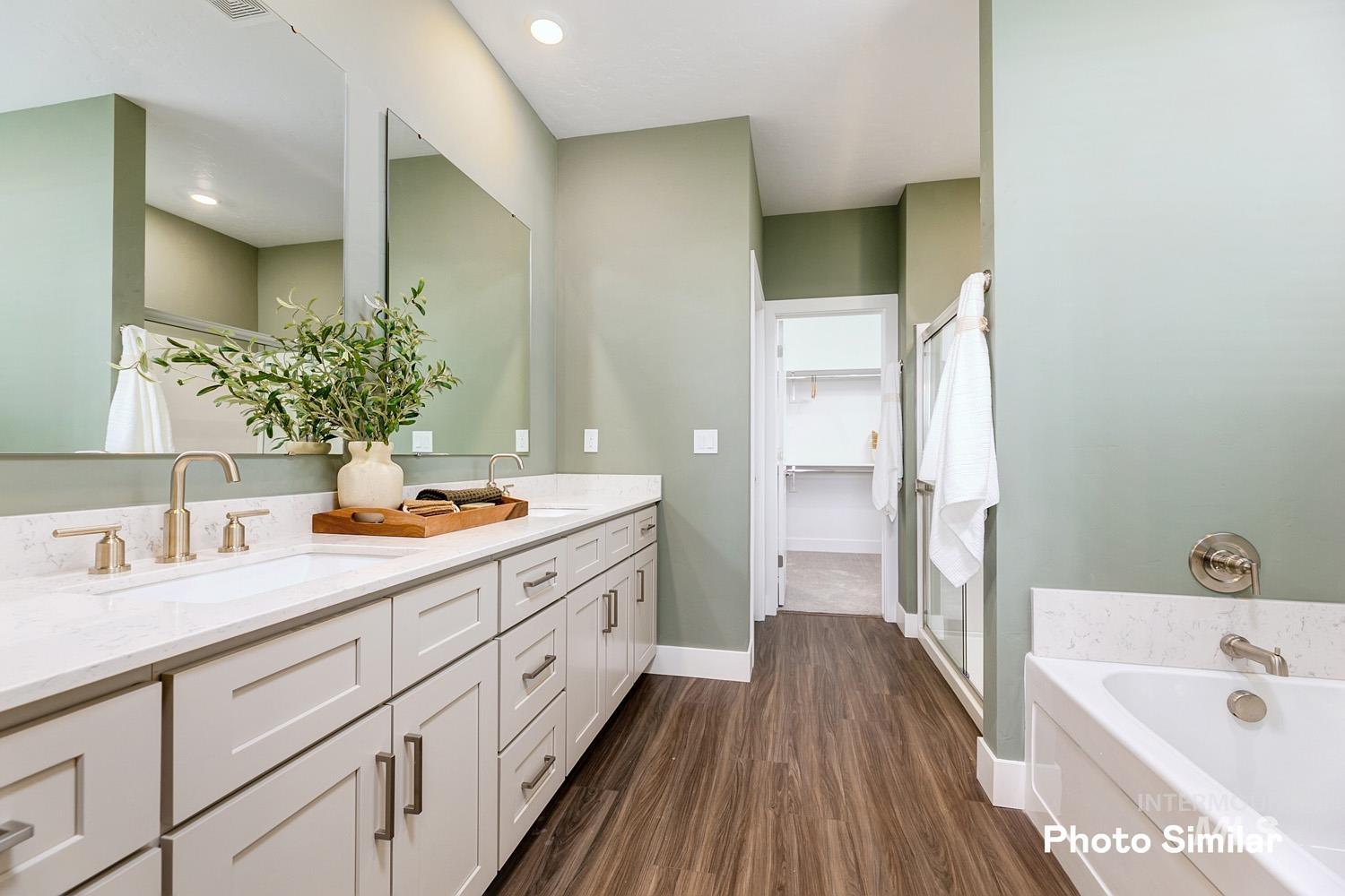 property viewer photo 5
