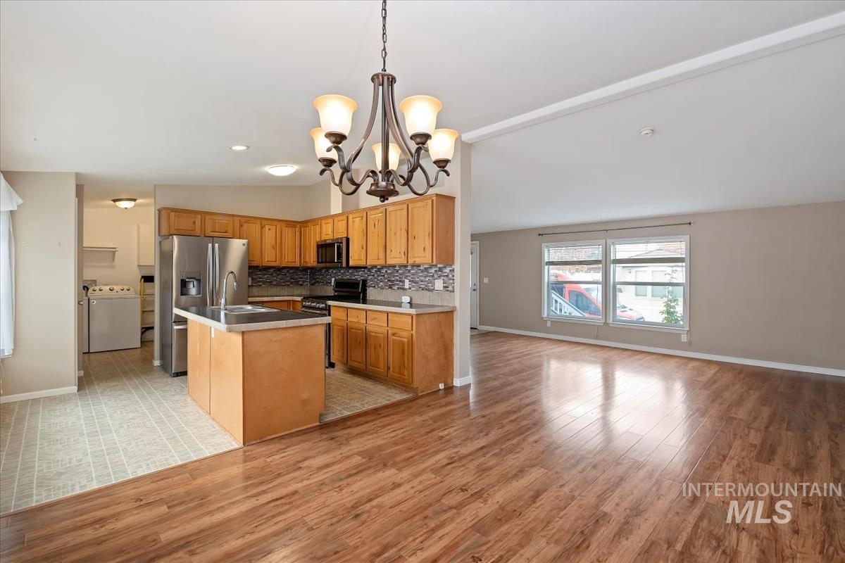 property viewer photo 1
