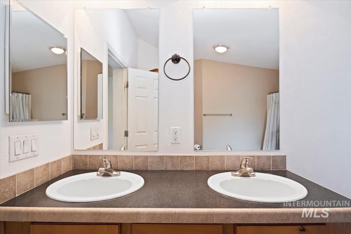 property viewer photo 23