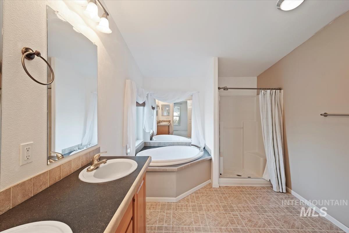 property viewer photo 24