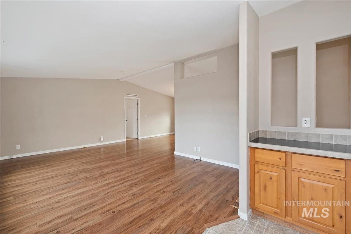 property viewer photo 3