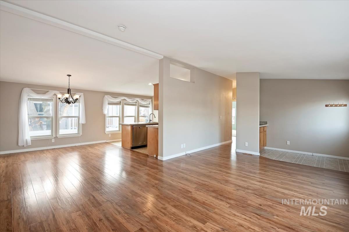 property viewer photo 5