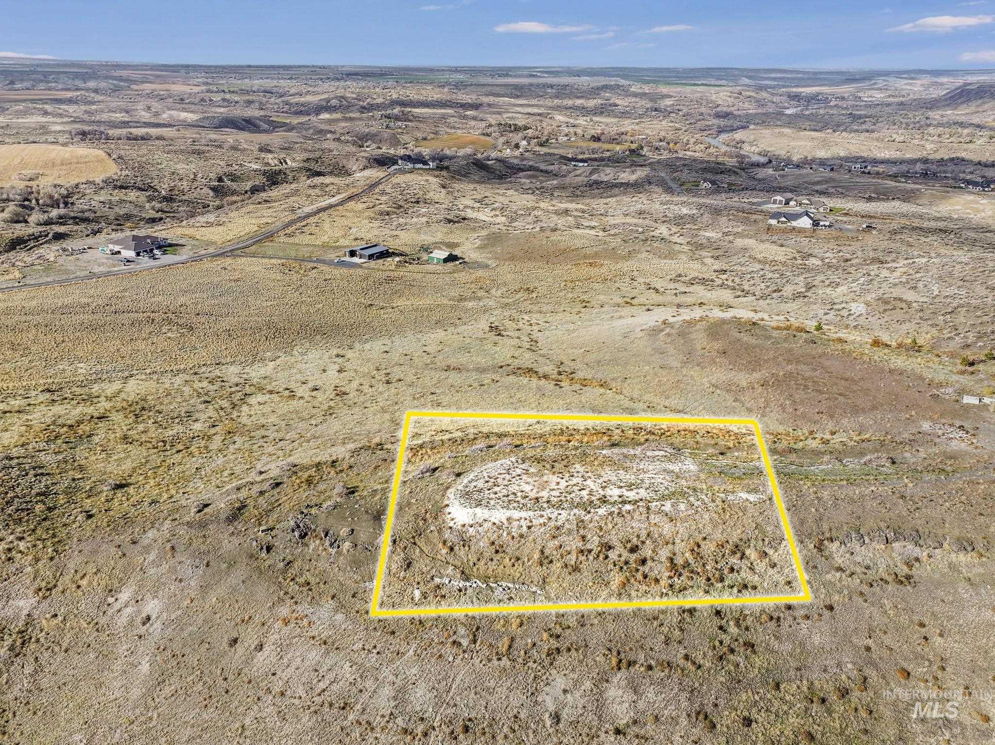 main property photo 11