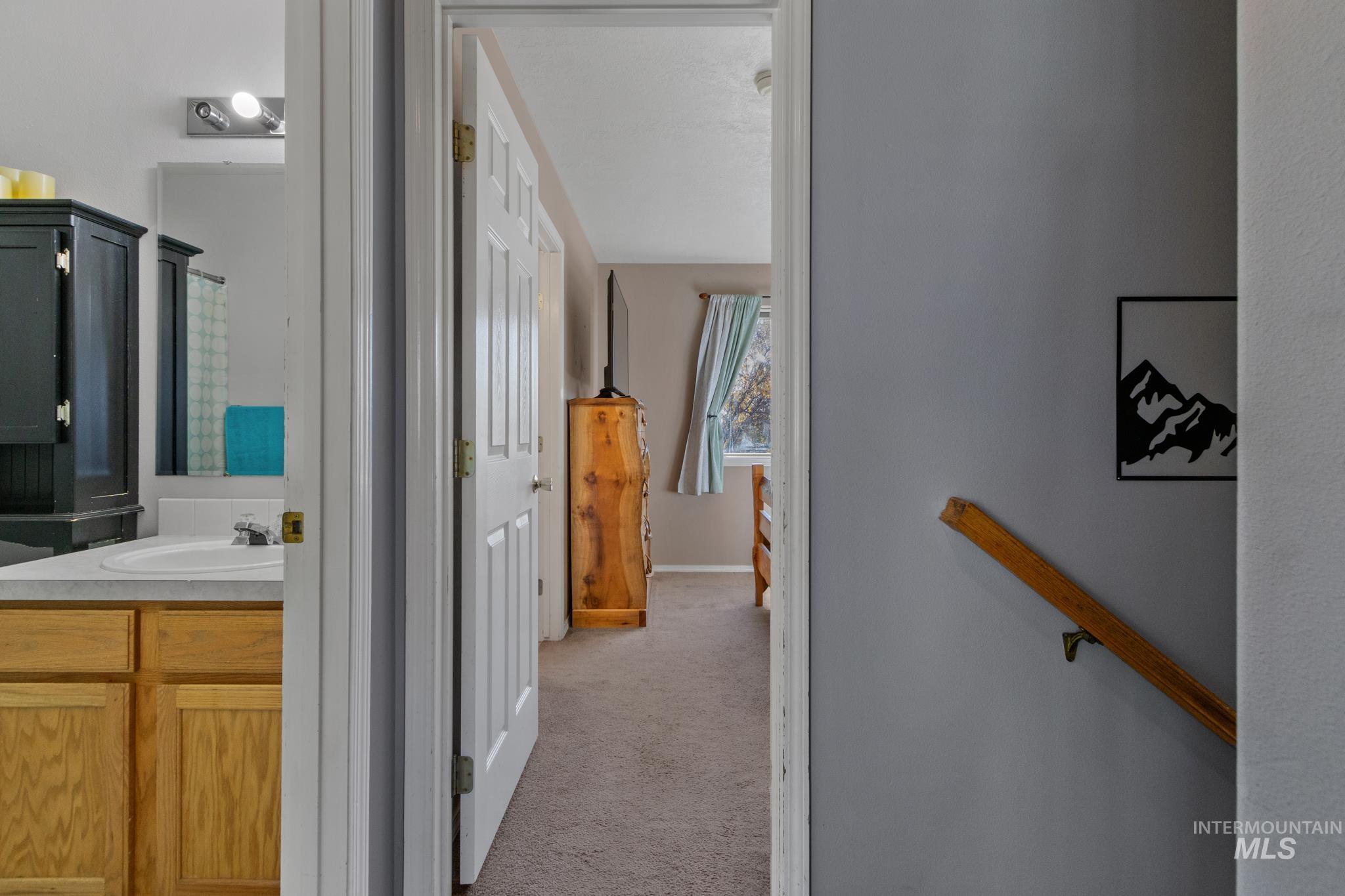 property viewer photo 20