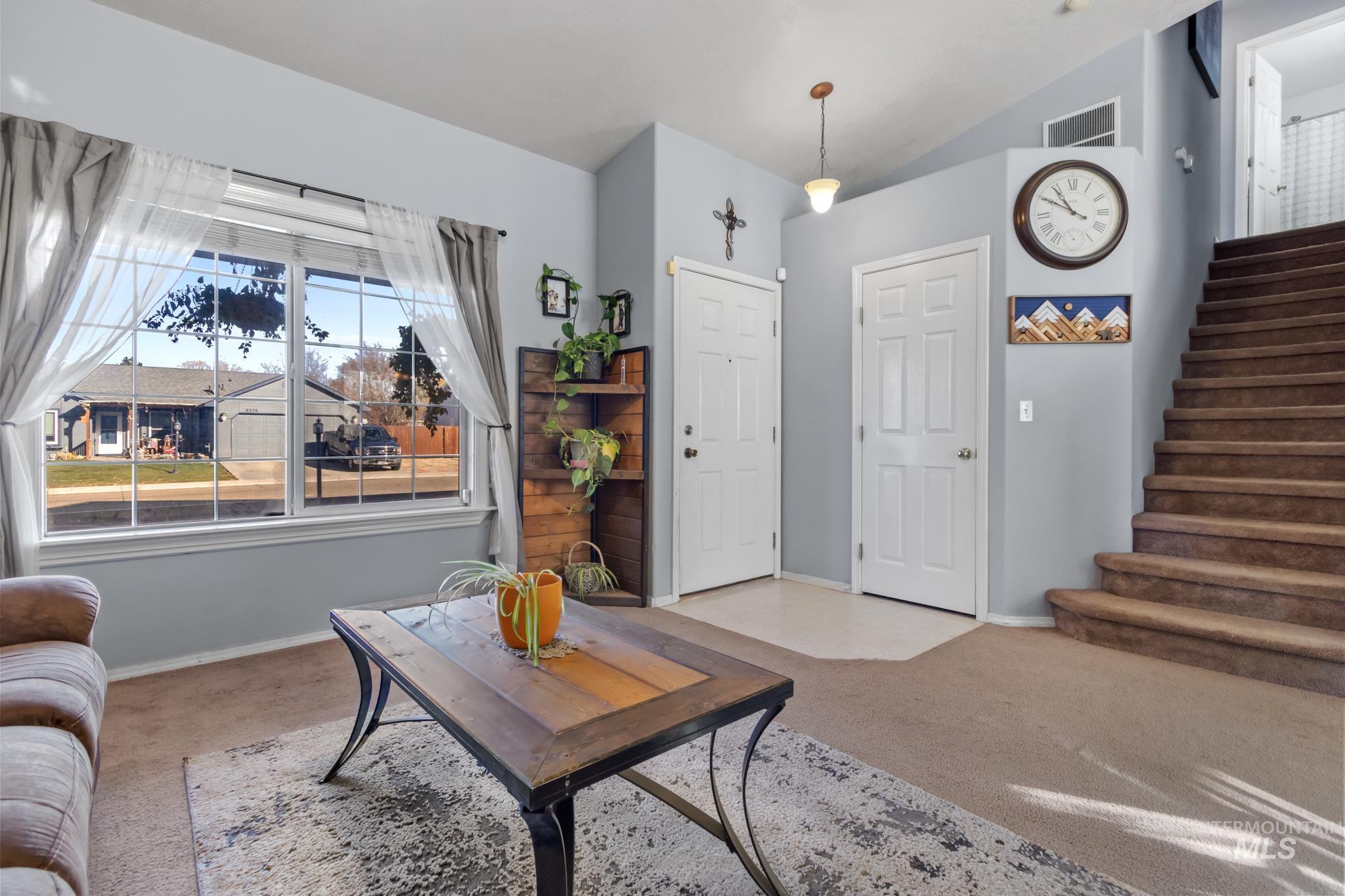 property viewer photo 3